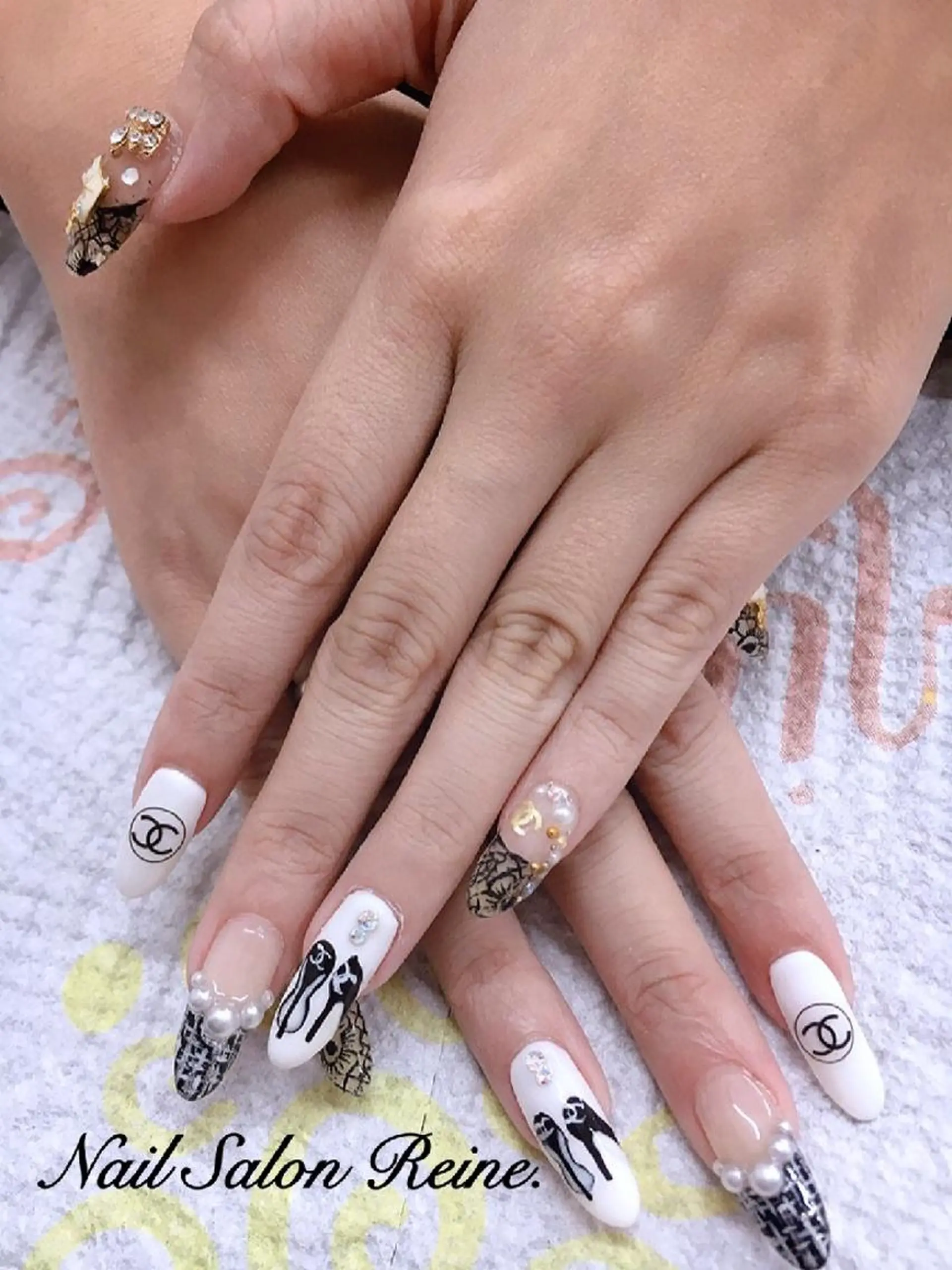 ネイル Nailsalon Reine所属・玉栄 伶奈のネイルデザイン