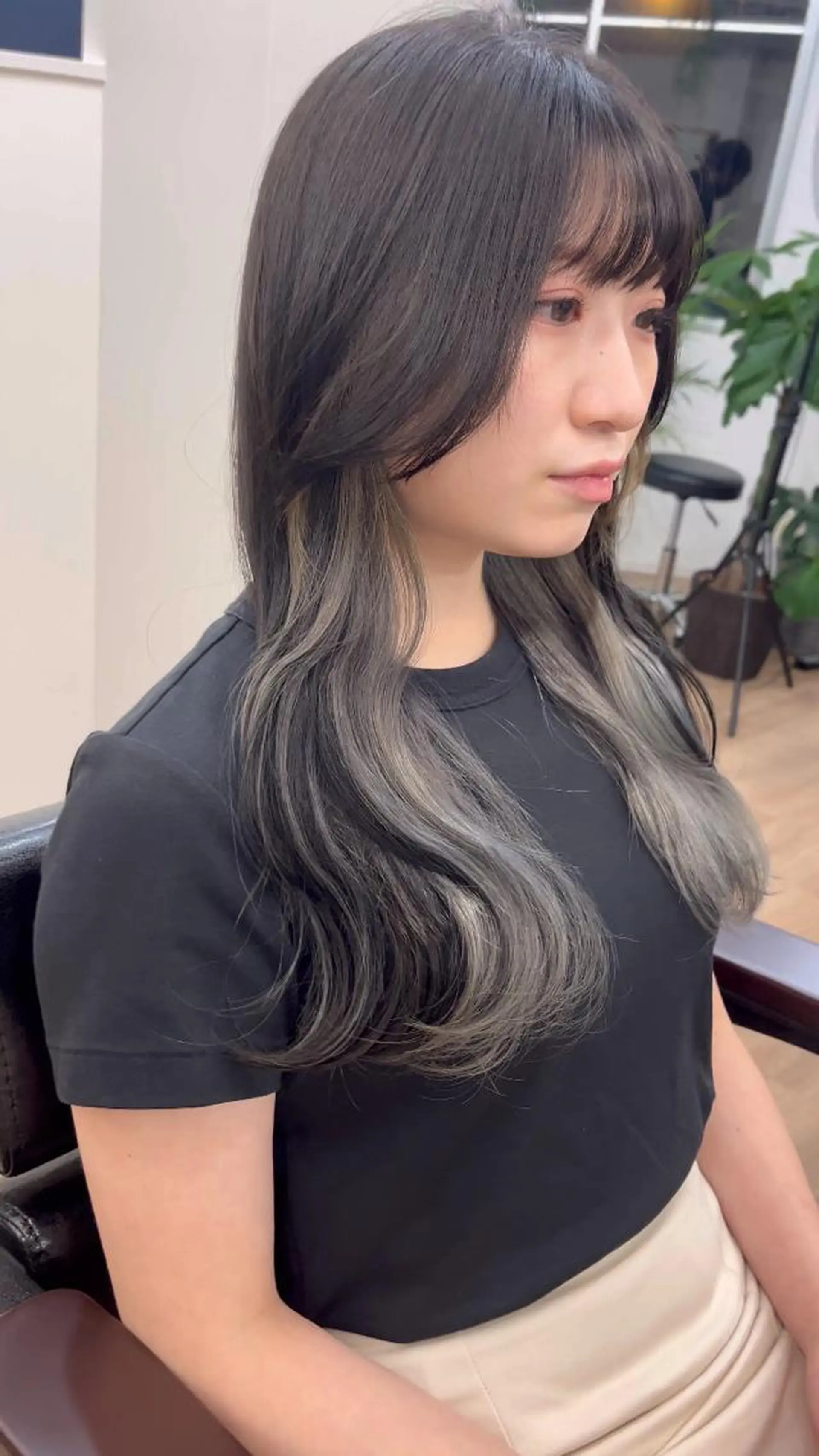 ショート カラー 黒髪 ブルーカラー ブルーブラック インナーカラー くせ毛 カット ヘアカラー トリートメント 透明感×髪質改善🧸 韓国ヘア　武田涼のヘアスタイル