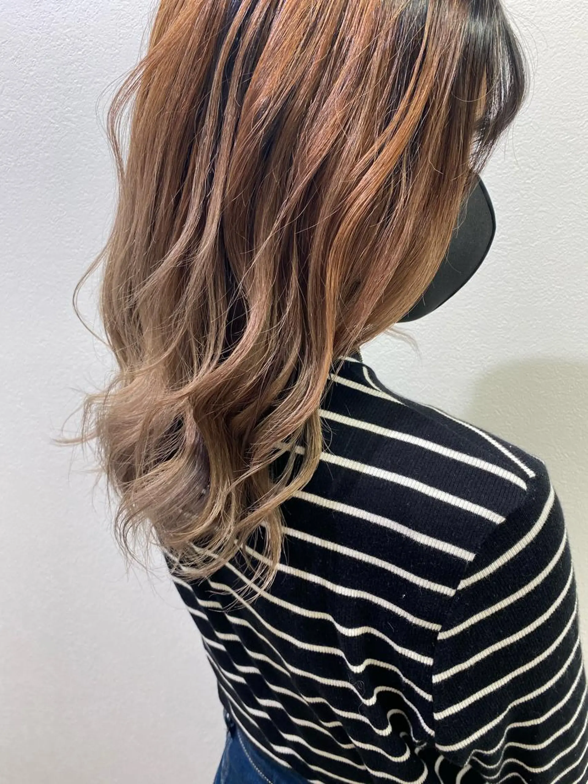 ロング カラー バレイヤージュ レイヤーカット カット ヘアカラー トリートメント 長妻莉央/縮毛矯正 髪質改善カラーのヘアスタイル