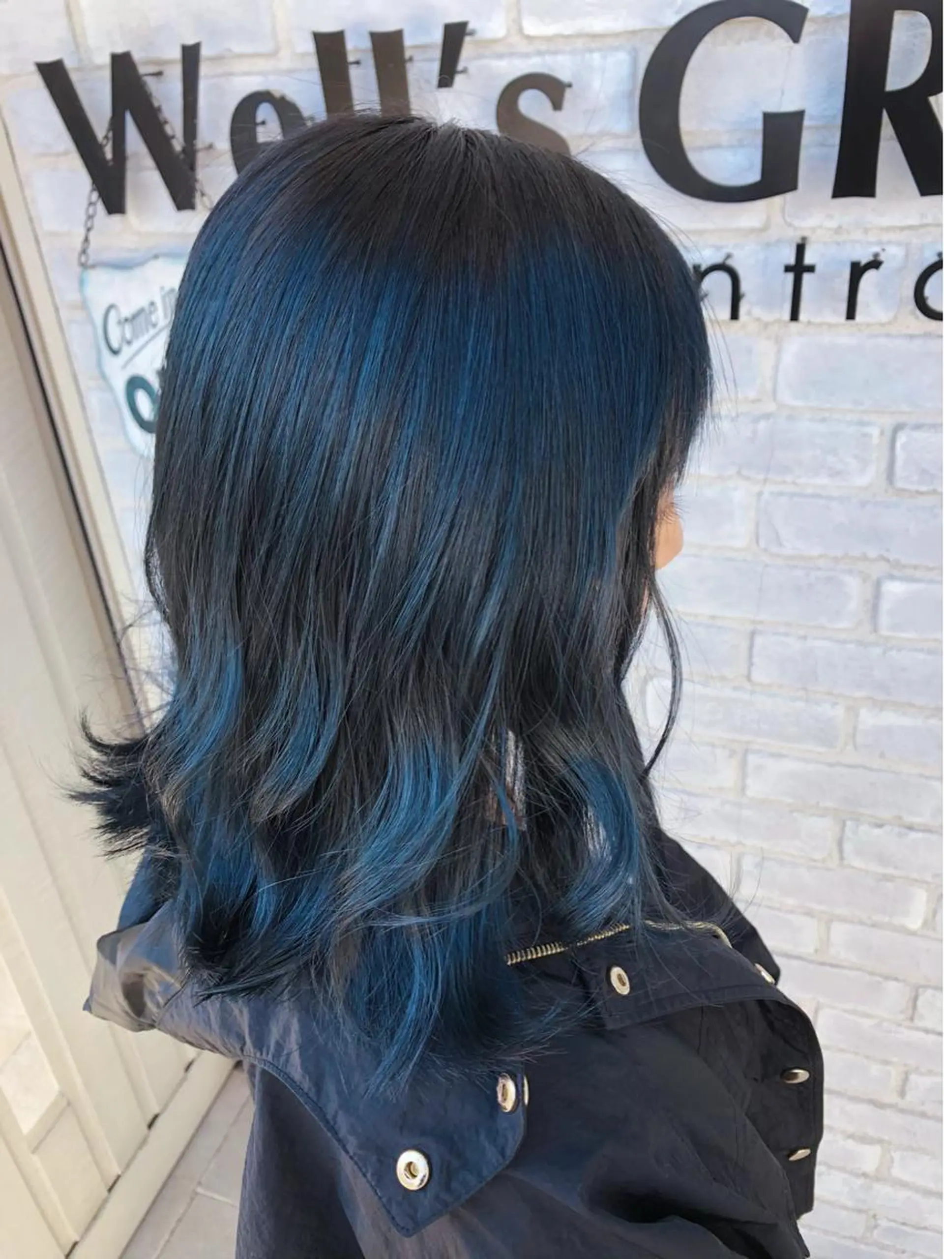 ミディアム カラー ヘアカラー トリートメント Well's TAIGAのヘアスタイル