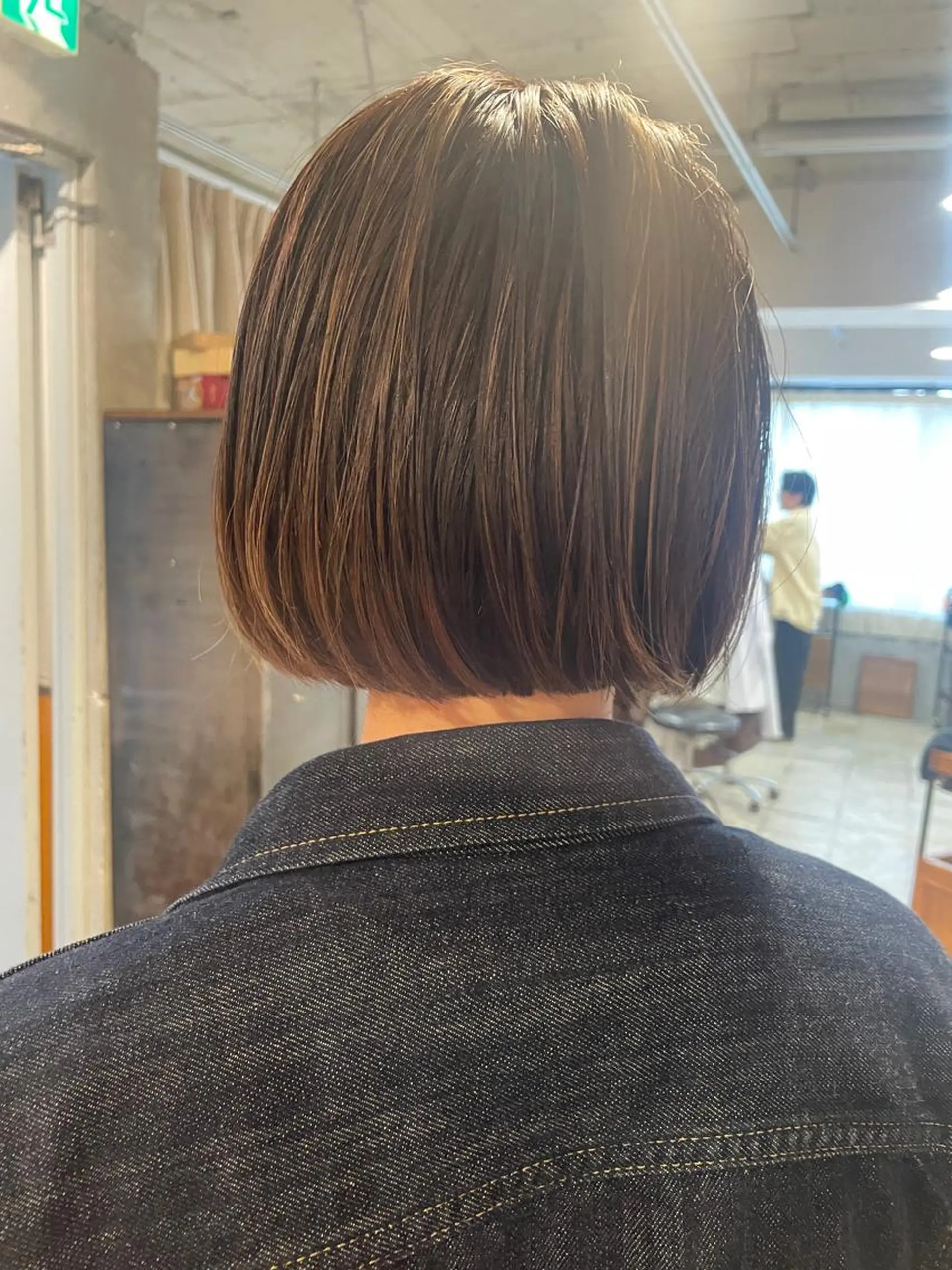 ショート ハイライト カット ヘアカラー トリートメント さの あやねのヘアスタイル