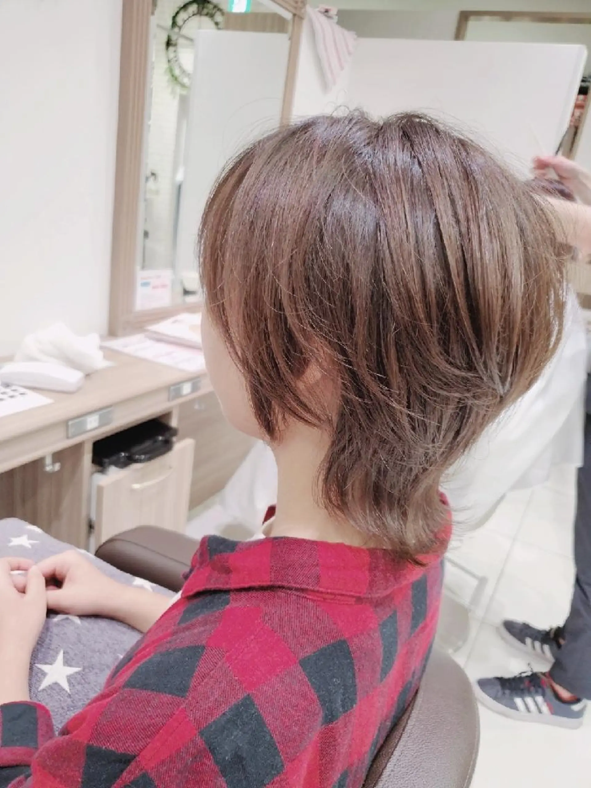 ショート カラー アッシュ ベージュカラー カット 中村 和貴のヘアスタイル