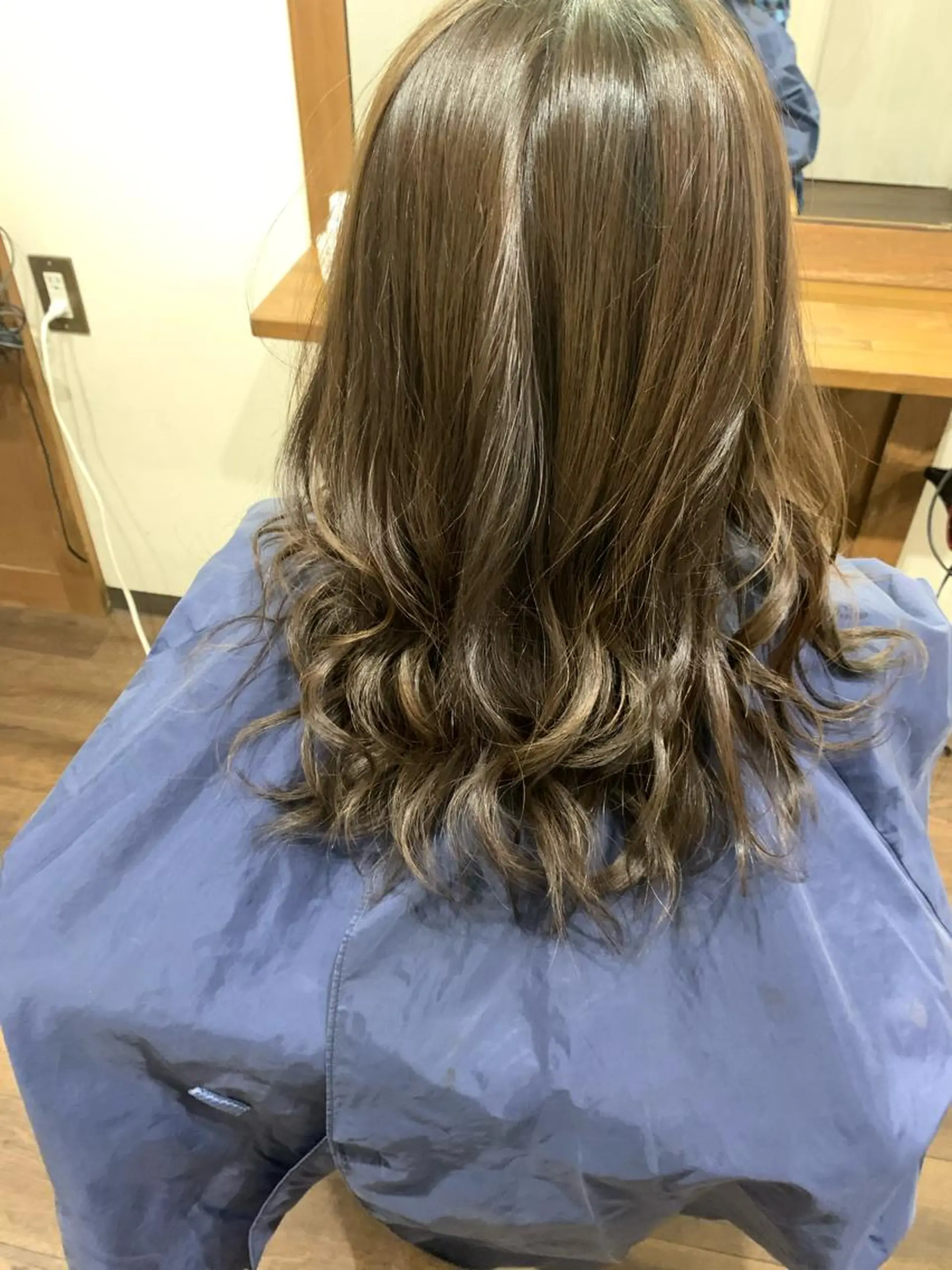 カラー LUCIA所属・透明感カラー/ブリー チ無し/瀧田恭平のヘアスタイル