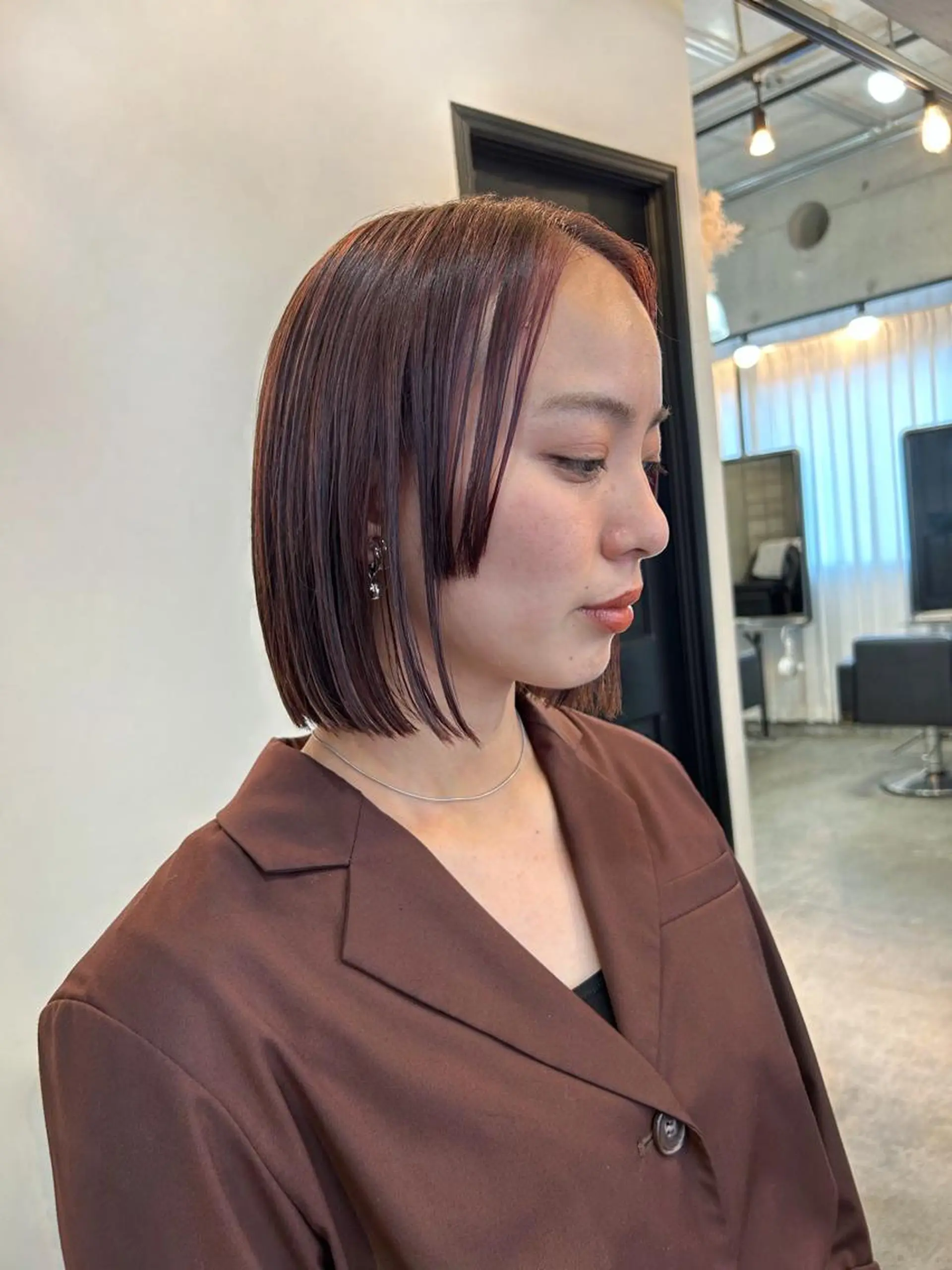 ミディアム カラー 切りっぱなしボブ ハイライトカラー ピンクカラー ボブ ハイライト カット トリートメント ヘッドスパ HIROKI ” stylistのヘアスタイル