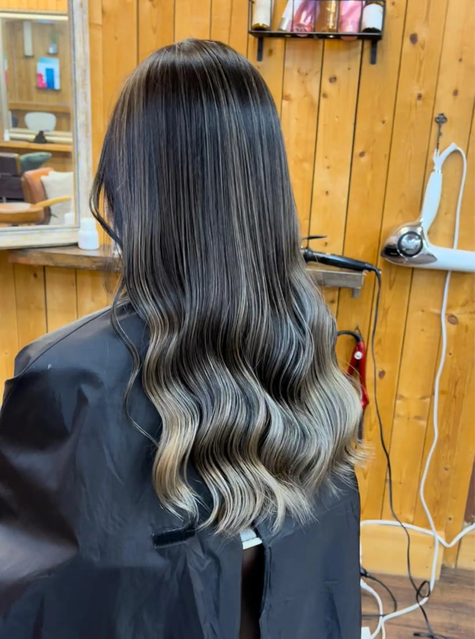 ロング カラー カット ヘアカラー トリートメント さいとう つかさのヘアスタイル