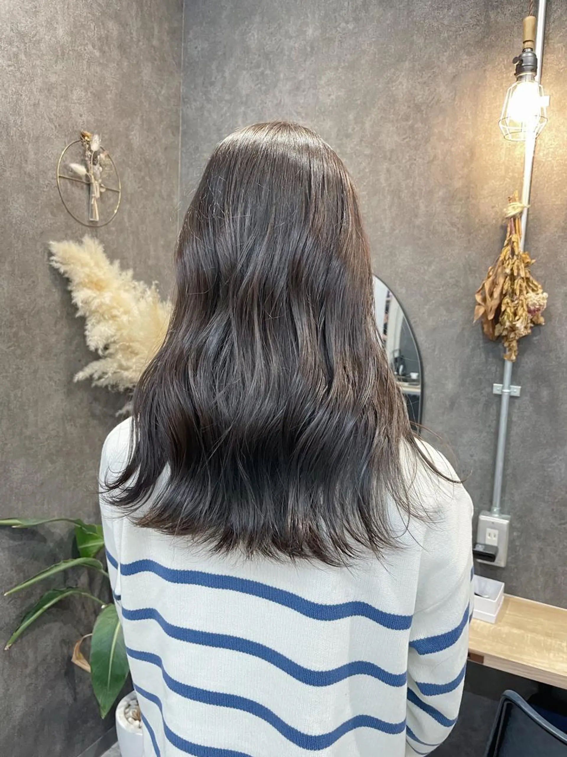 セミロング カラー ベージュカラー ヘアカラー トリートメント いなみね はるきのヘアスタイル