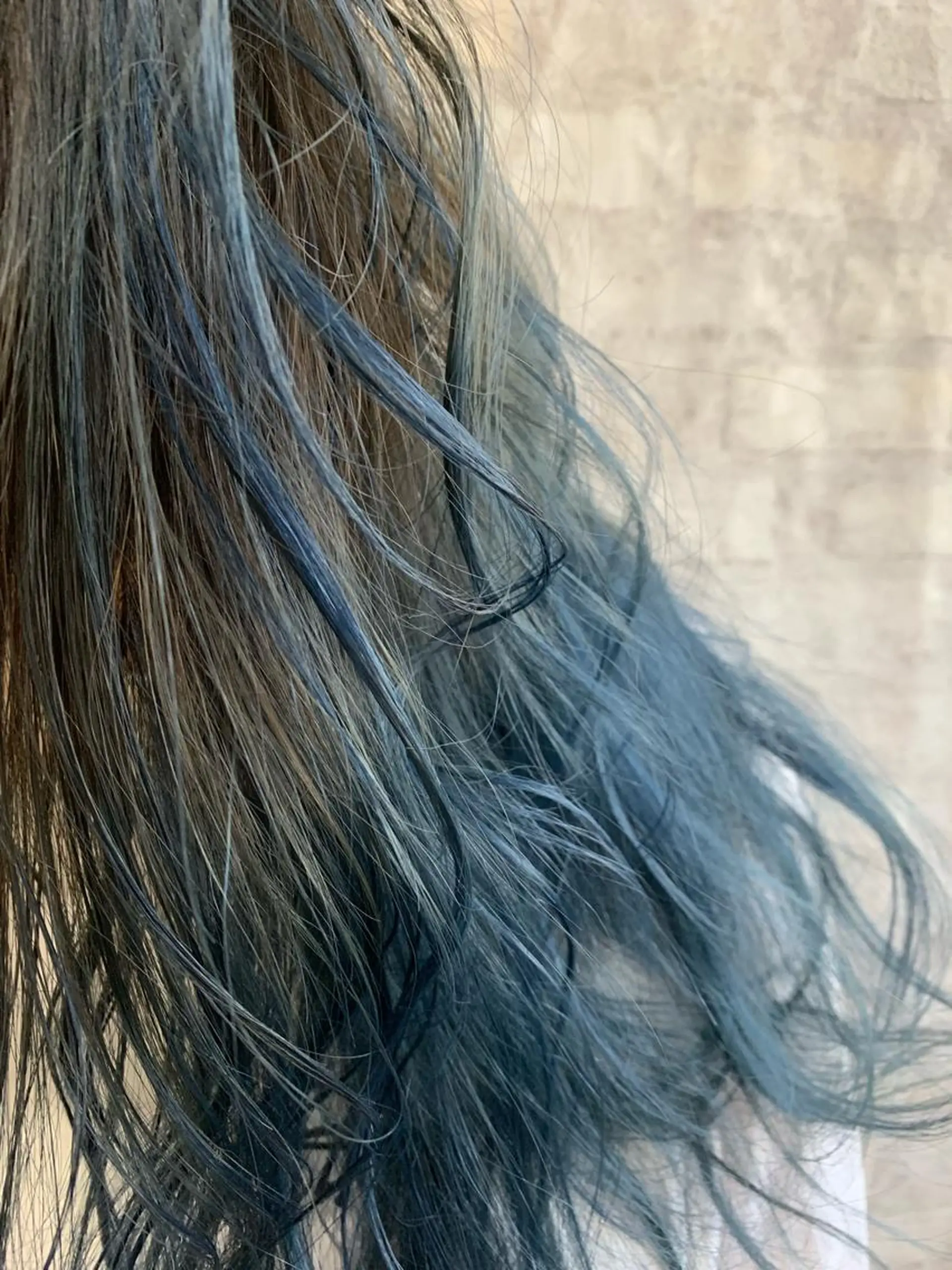 カラー ブルーカラー ハイトーンカラー RYUのヘアスタイル