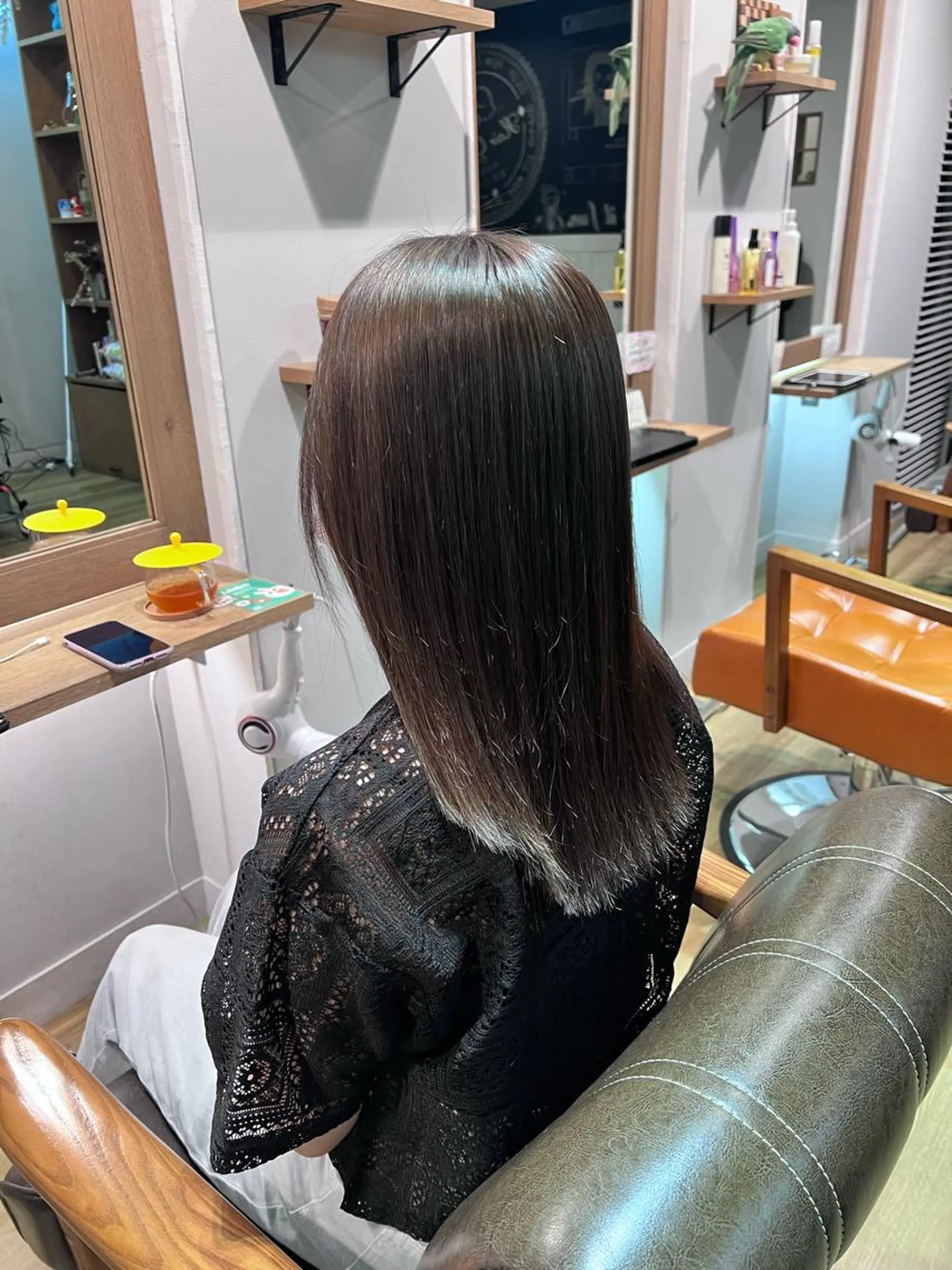 ロング カラー ブラウンカラー くすみブラウン ヘアカラー トリートメント ツキダテ ユイのヘアスタイル