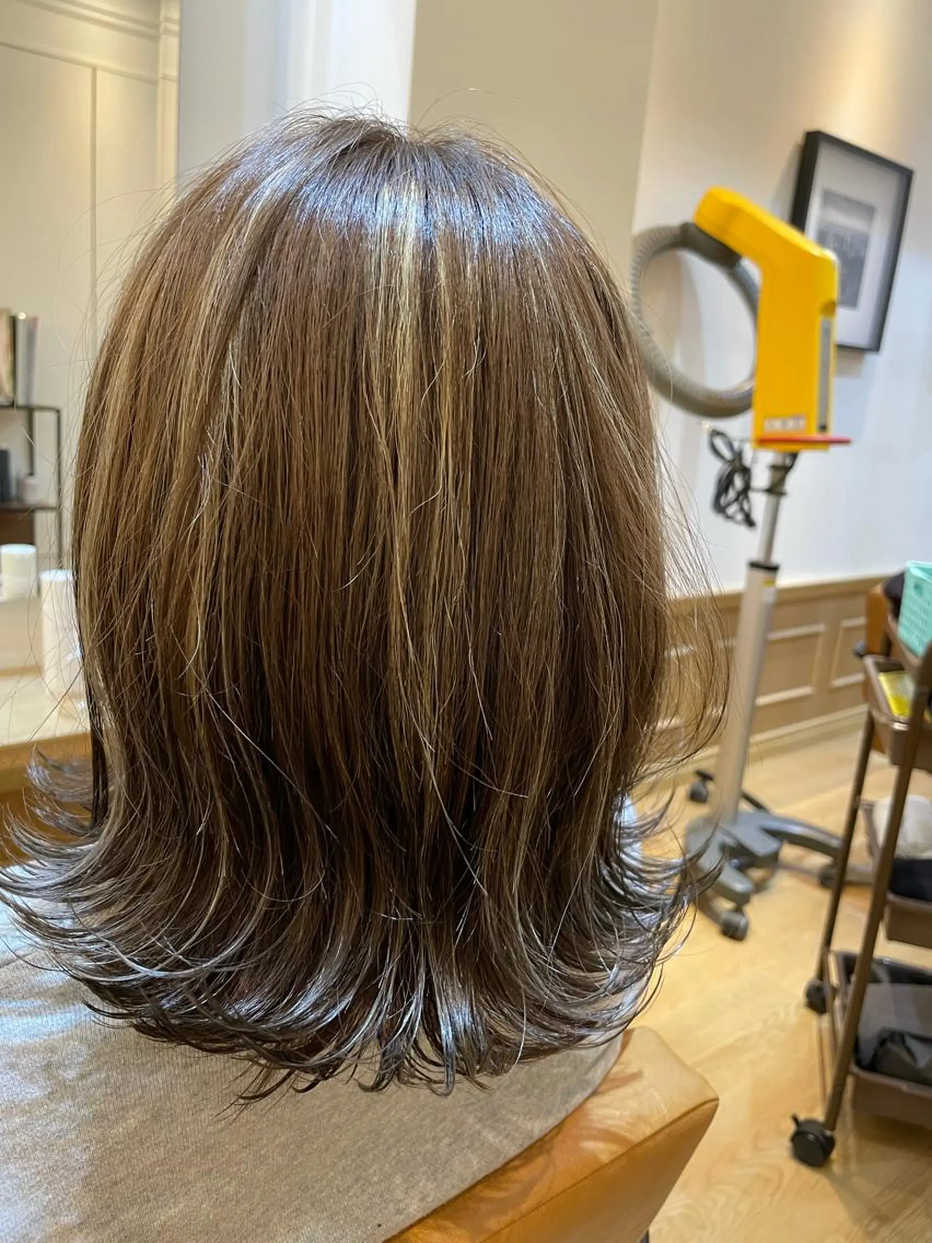ミディアム ハイライト レイヤーカット トリートメント カット ヘアカラー トリートメント ✨シルクストレート✨ 美髪髪質改善Yukiのヘアスタイル