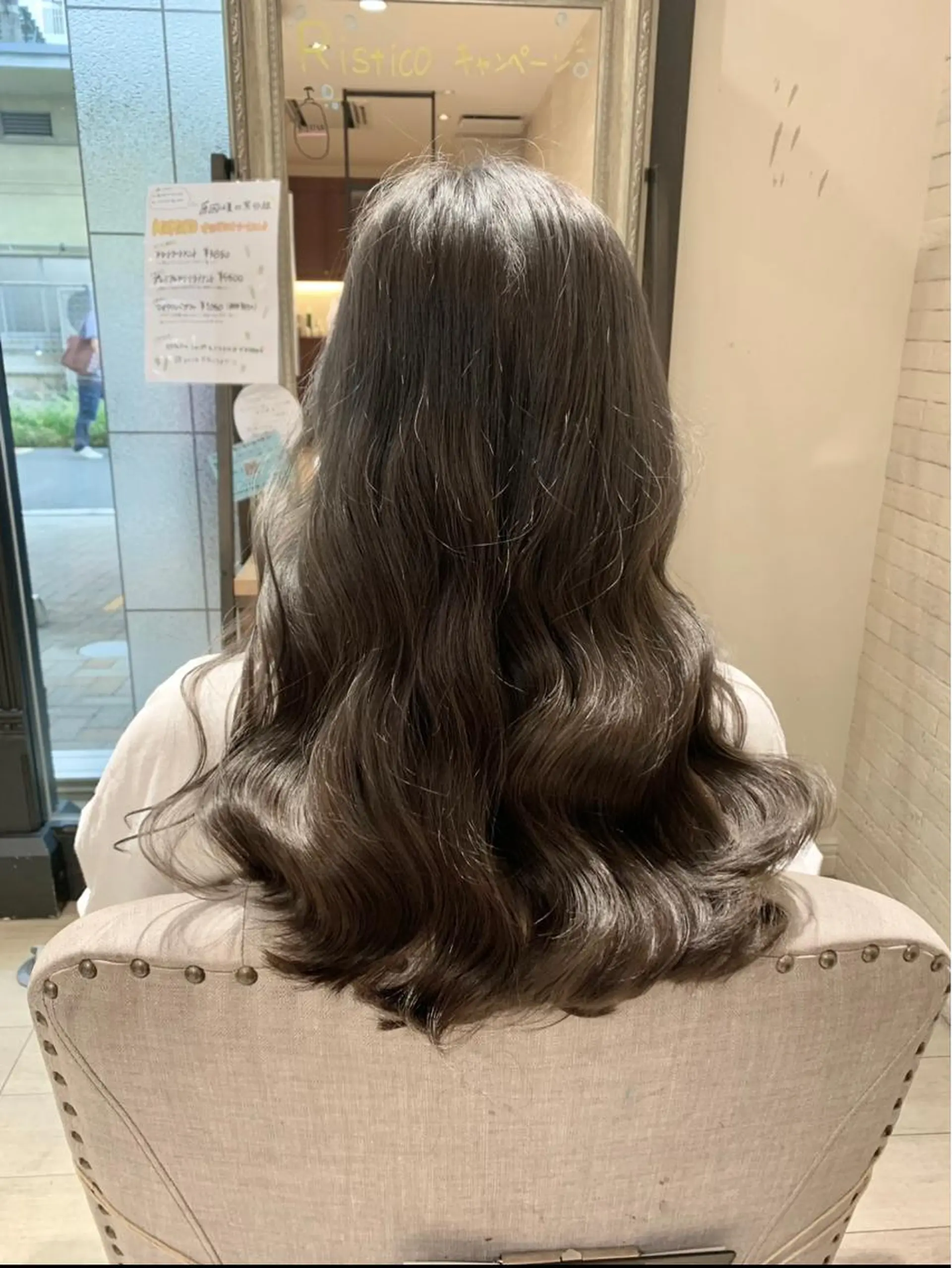 ロング カラー ブリーチ ロング ヘアカラー トリートメント 上田 紗也のヘアスタイル