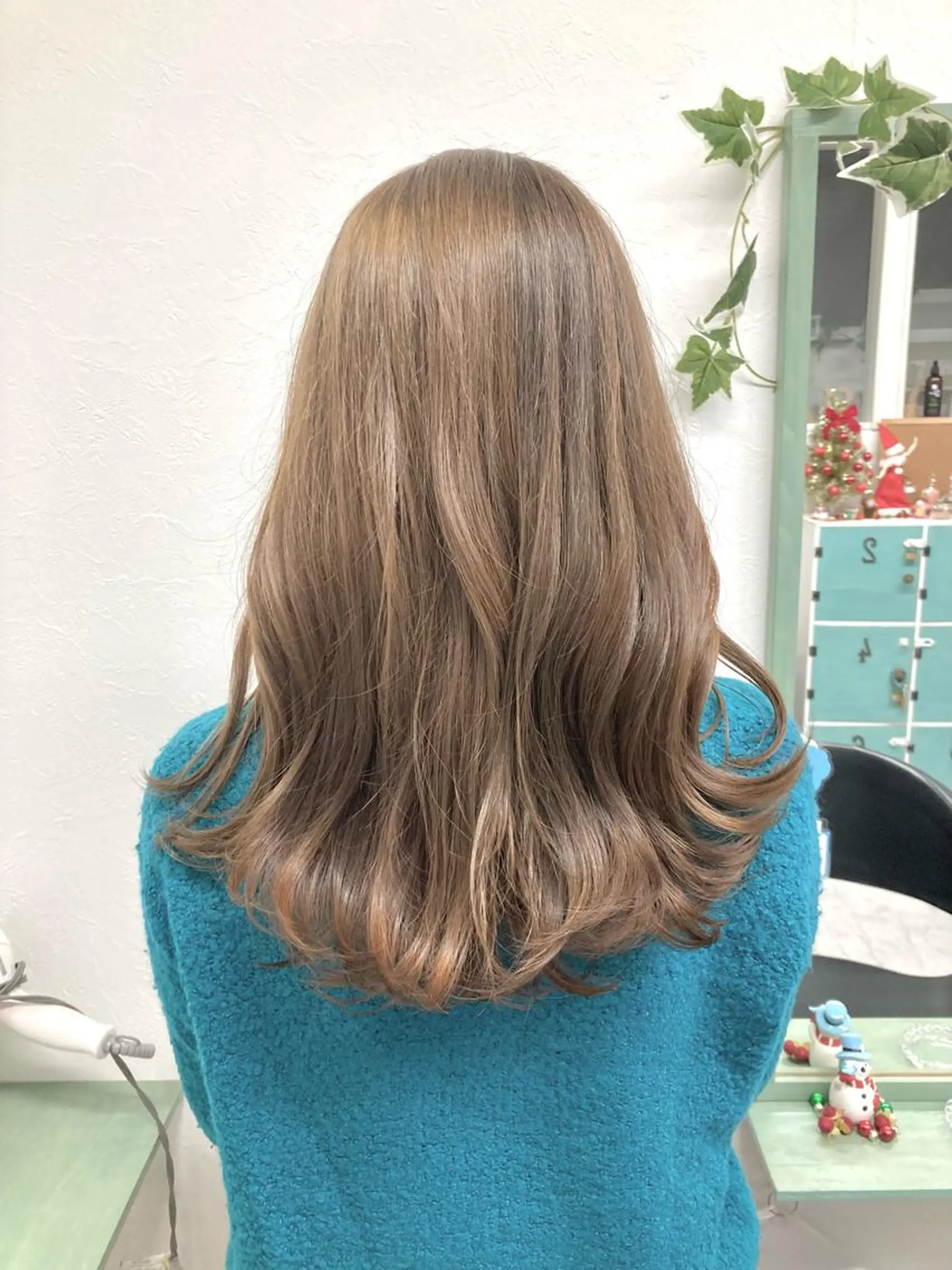 ロング カラー パーマ ヘアアレンジ ベージュカラー ダブルカラー ミルクティーベージュ ヘアカラー トリートメント AIM所属・髪質改善✧︎エステ 💎AIM【アイム】のヘアスタイル