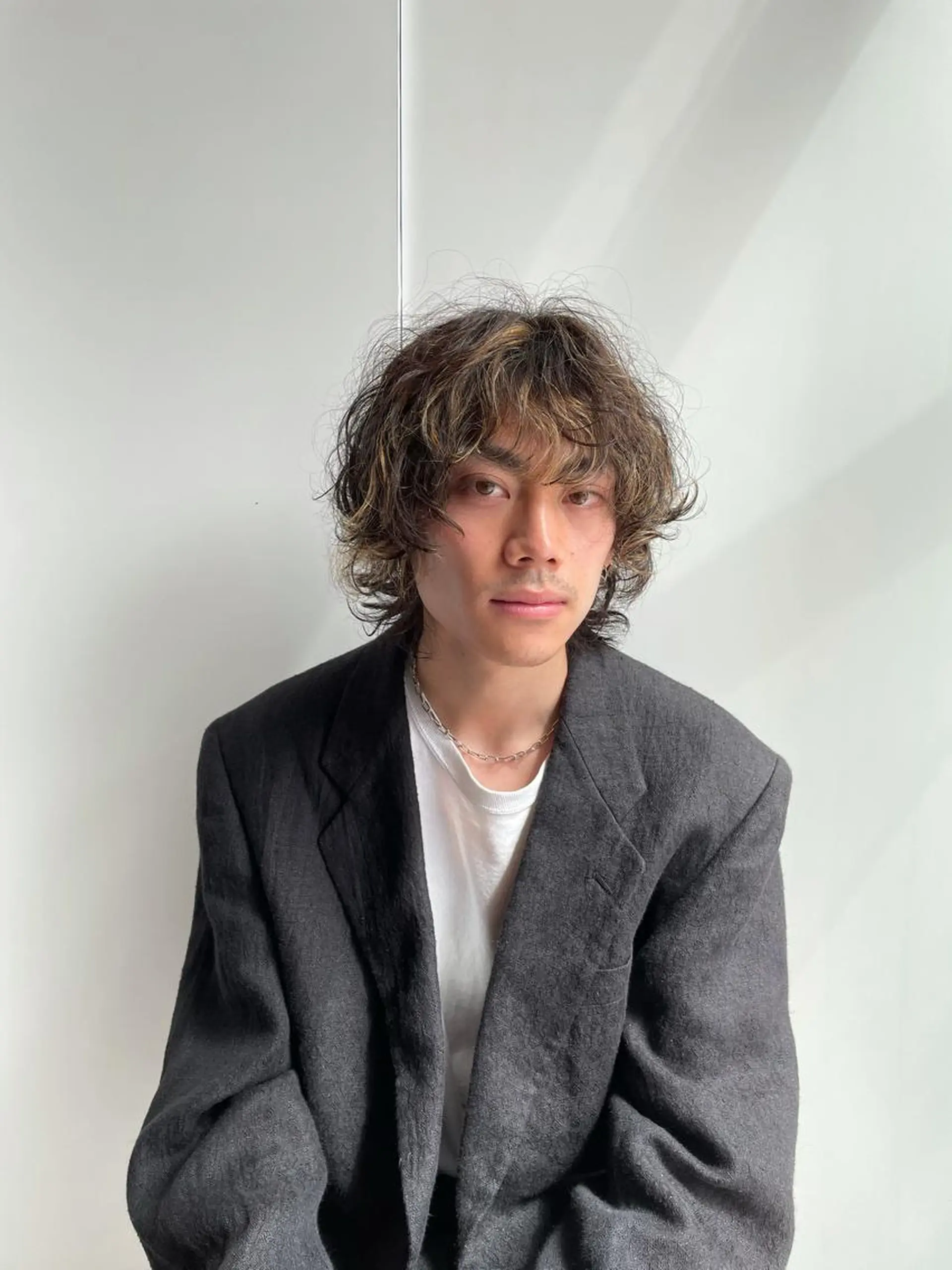 ミディアム パーマ ミディアムパーマ ハイライト 吉田一輝 外国人パーマのヘアスタイル