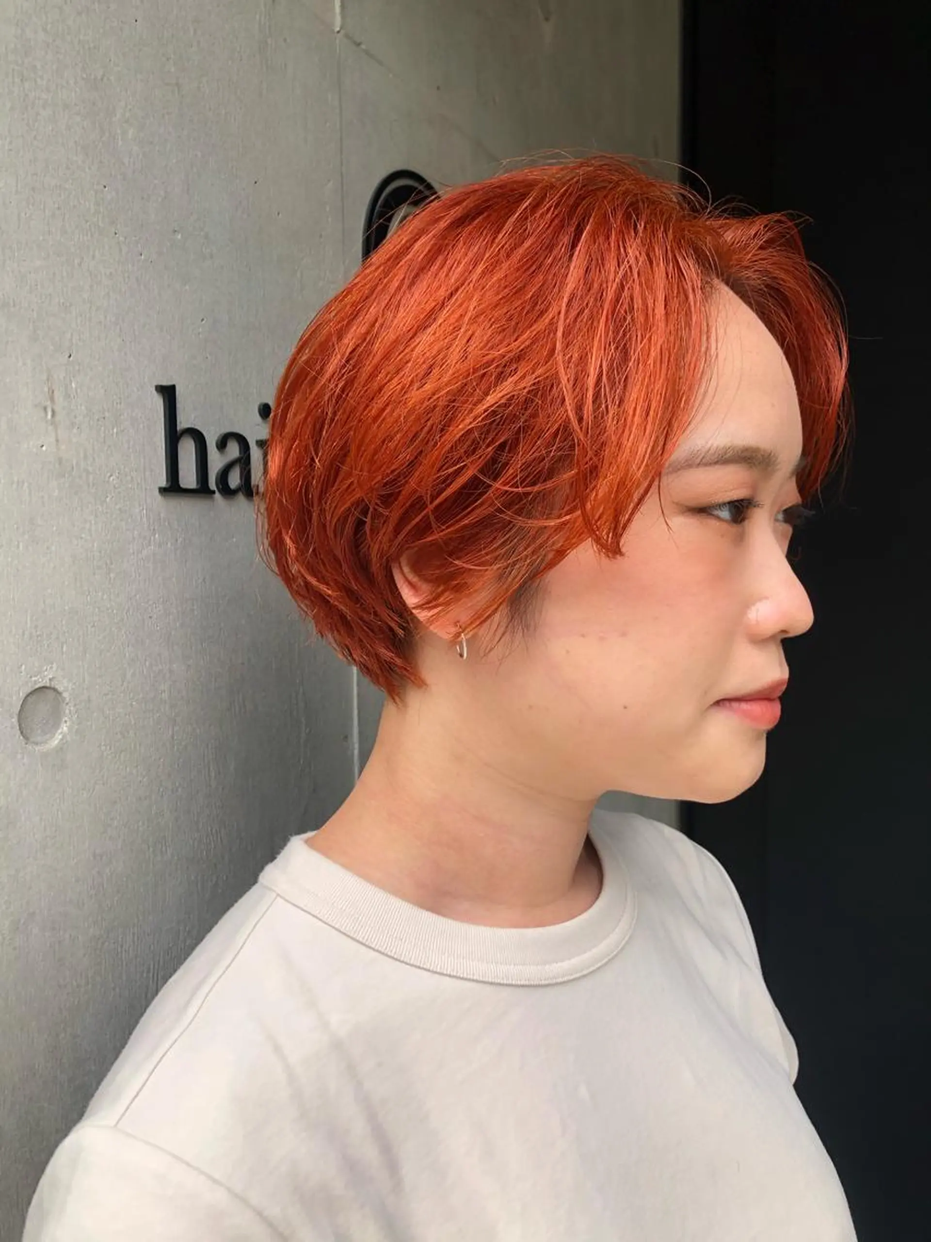 ショート カラー ヘアアレンジ ブリーチ オレンジ ミヤギ リュウキのヘアスタイル