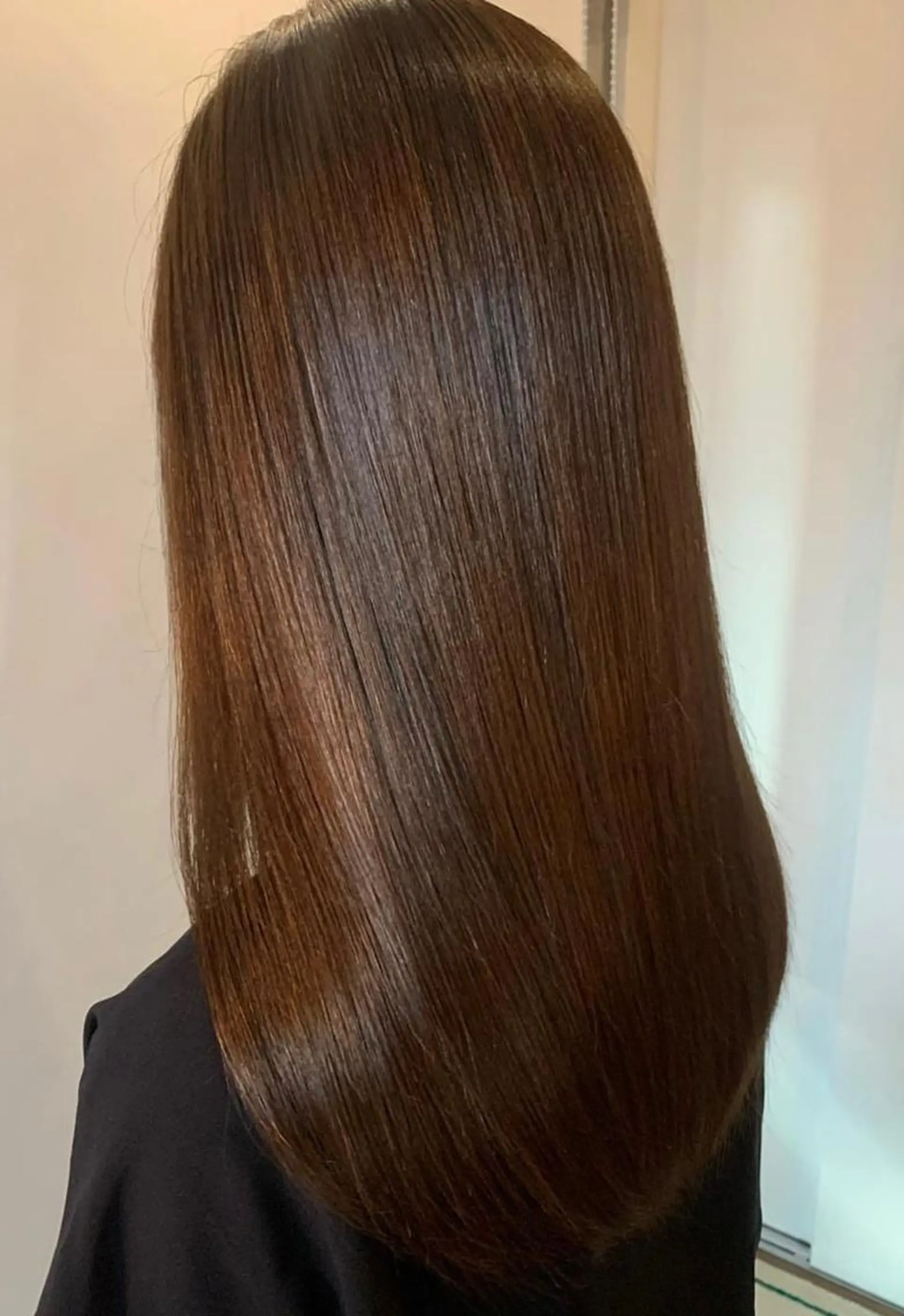 ロング カラー 酸性ストレート Kvell&Co.所属・ハイトーン カラーのヘアスタイル