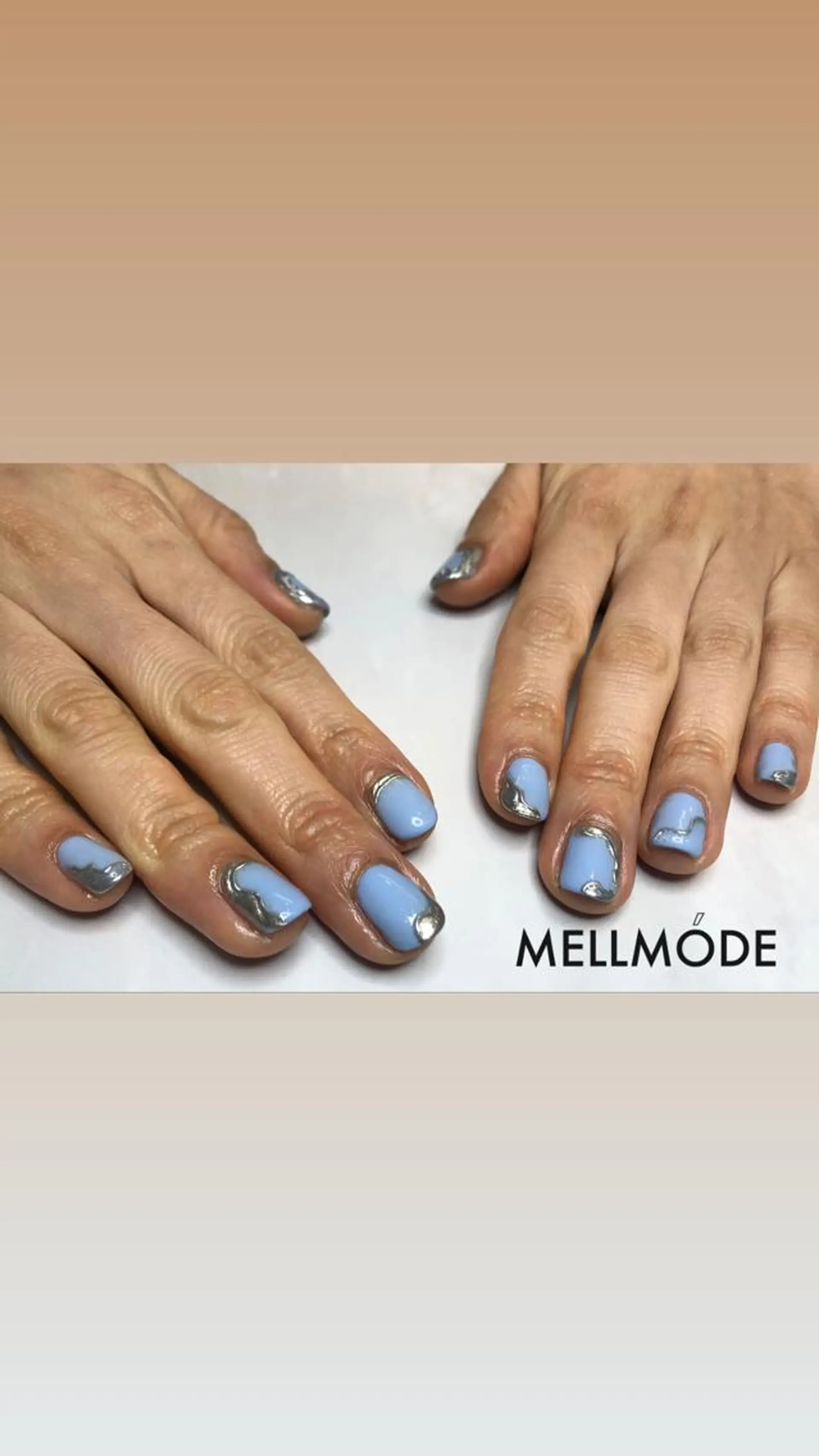 ネイル 水色 ミラーネイル シルバー MELLMODE所属・Nakano Kanaのネイルデザイン