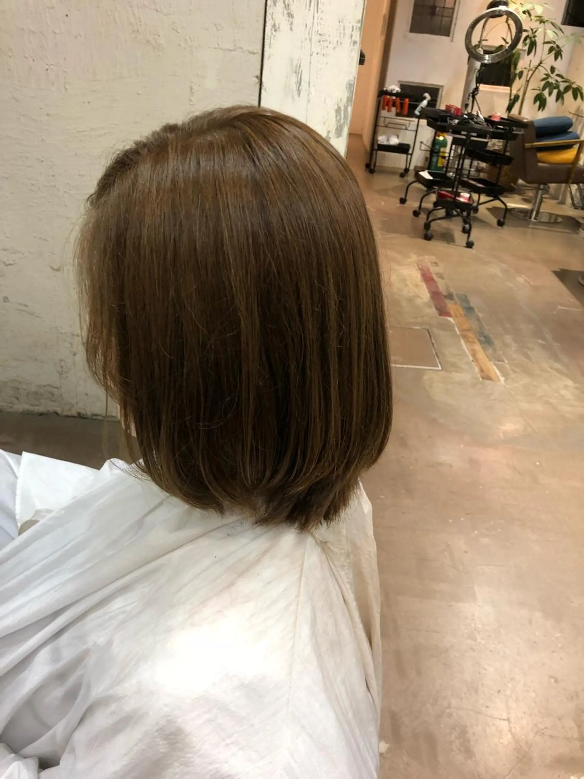 ミディアム カラー グレージュ イルミナカラー 桐原 竜也のヘアスタイル