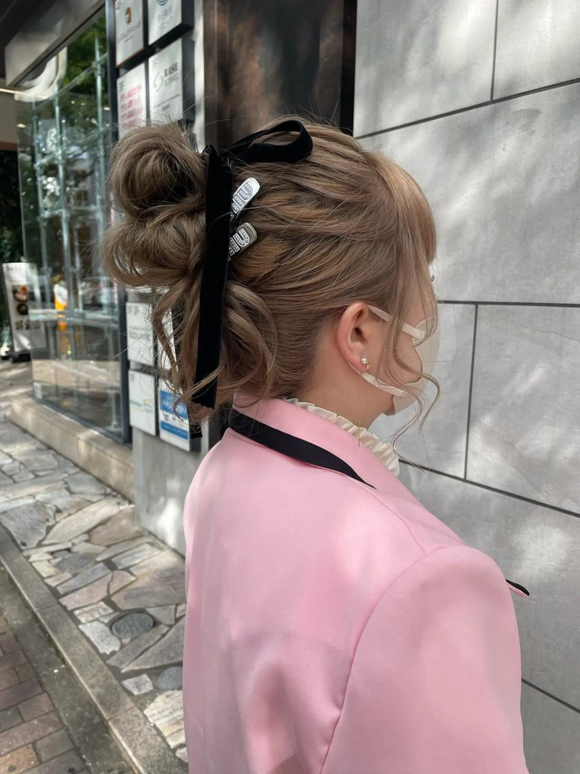 ロング ヘアアレンジ 結婚式・ブライダル ヘアセット ブリーチなしカラー レイヤーカットのヘアスタイル