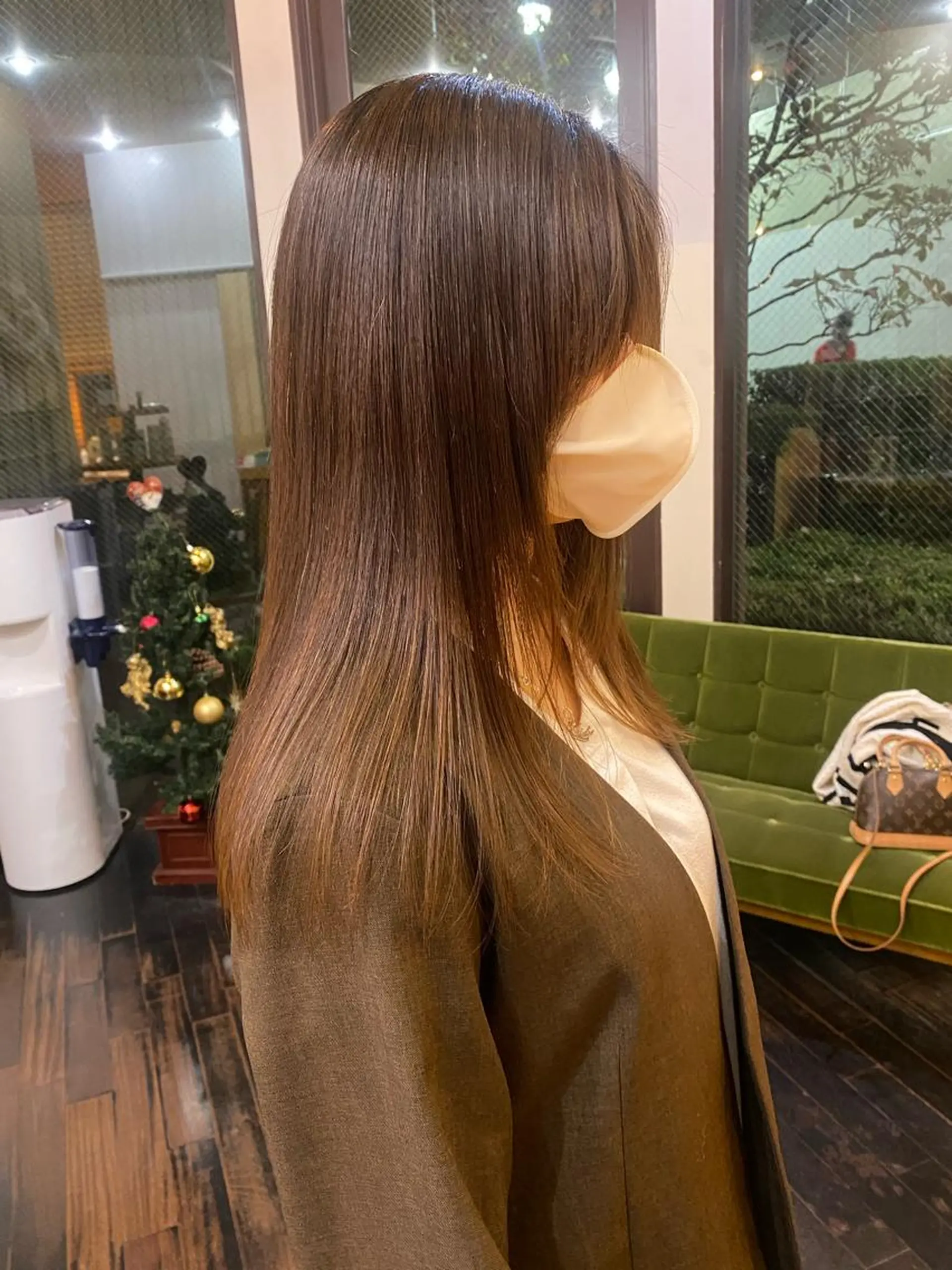 セミロング 井上 翠月のヘアスタイル