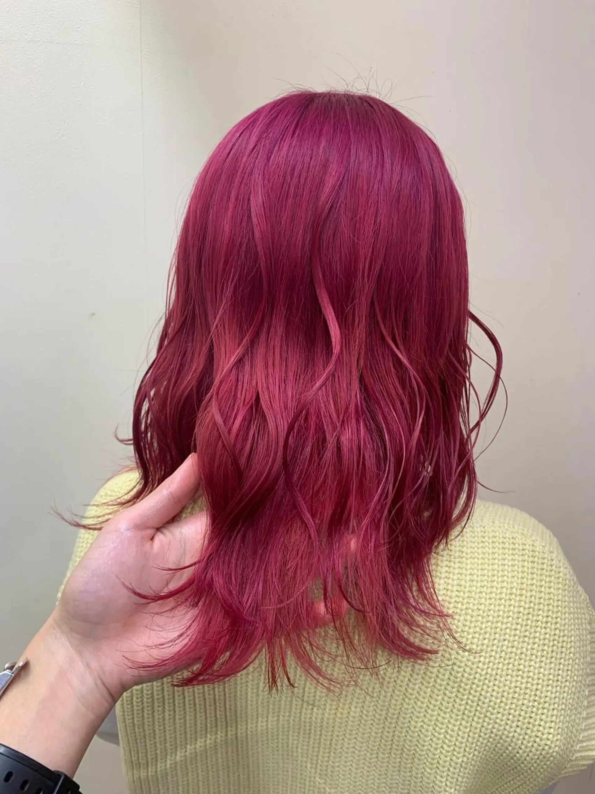 ミディアム カラー ピンクカラー カット ヘアカラー トリートメント 板倉 花連のヘアスタイル