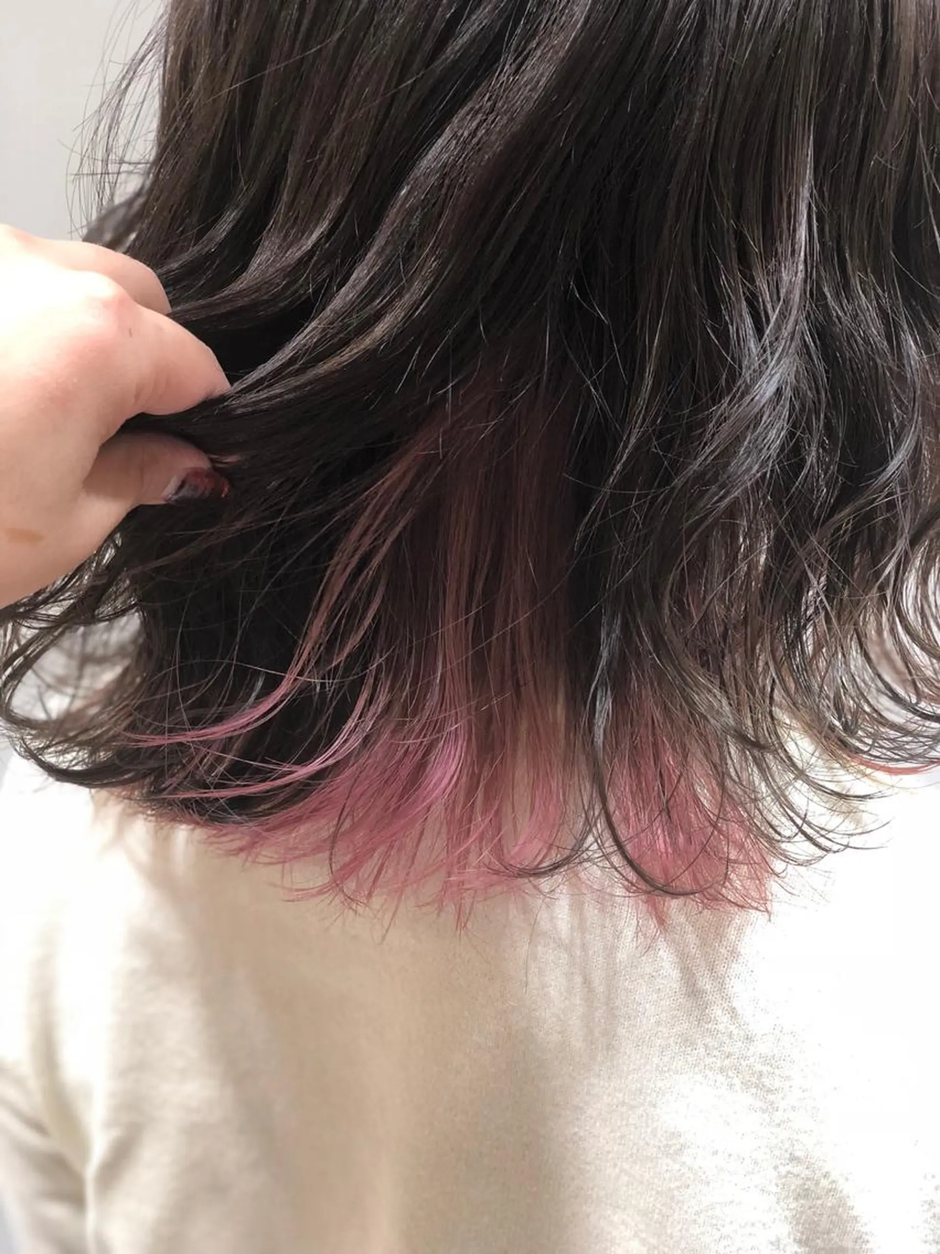ミディアム カラー ブリーチ インナーカラー ピンクカラー Ka naのヘアスタイル