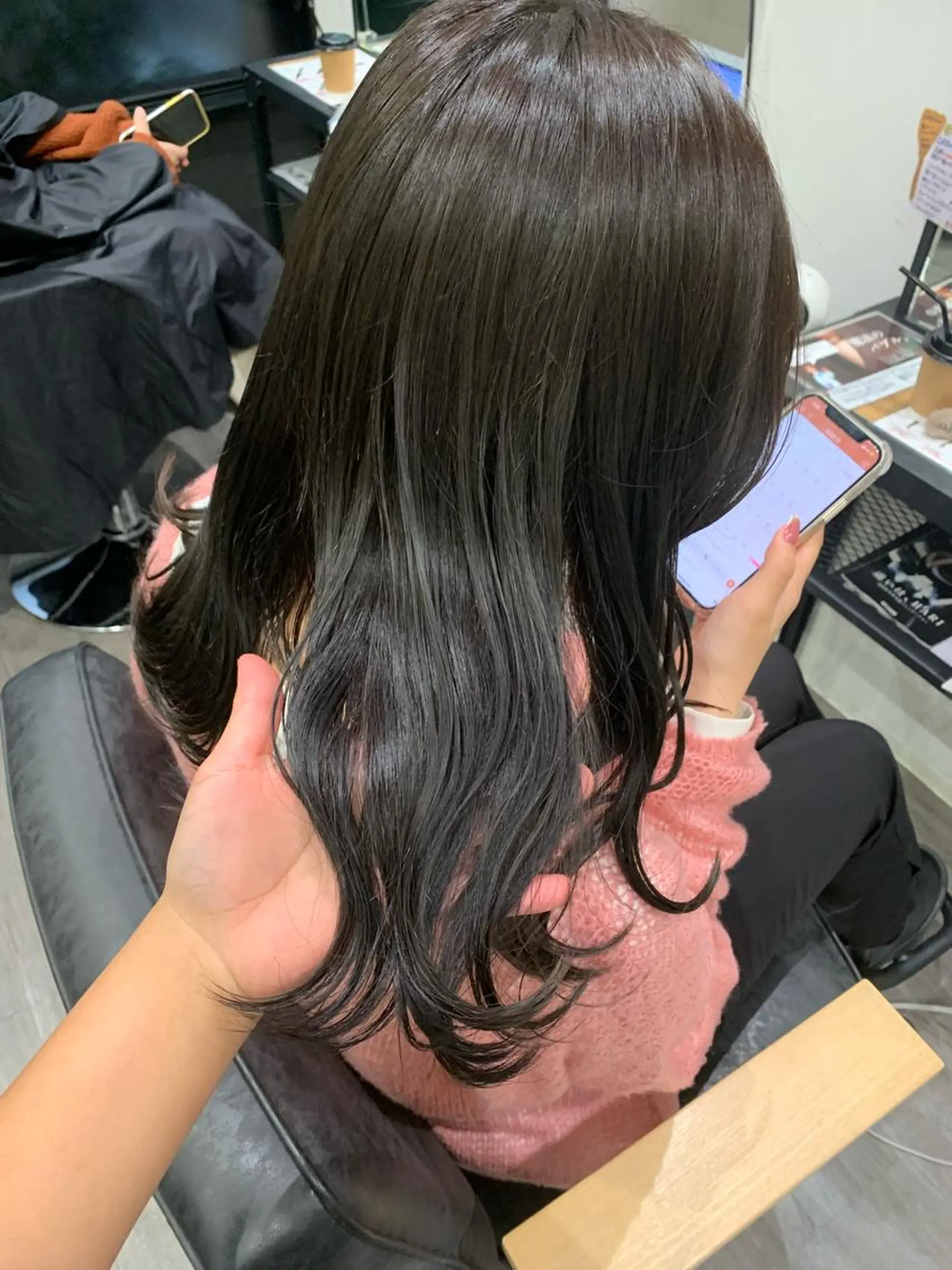 セミロング カラー 片平 帆香のヘアスタイル