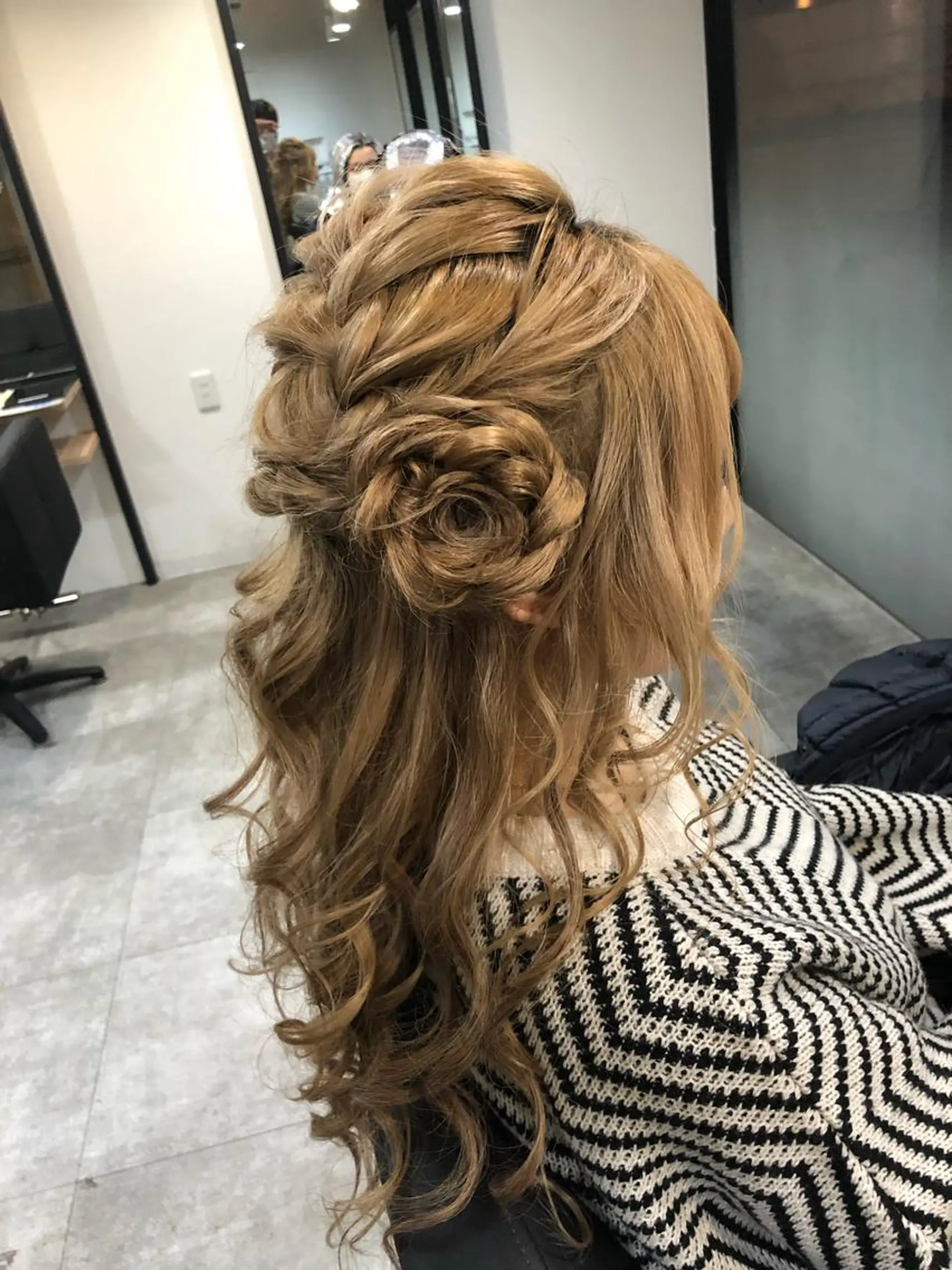 ロング カラー ヘアアレンジ ハーフアップ alpha. カラーエクステ下妻のヘアスタイル