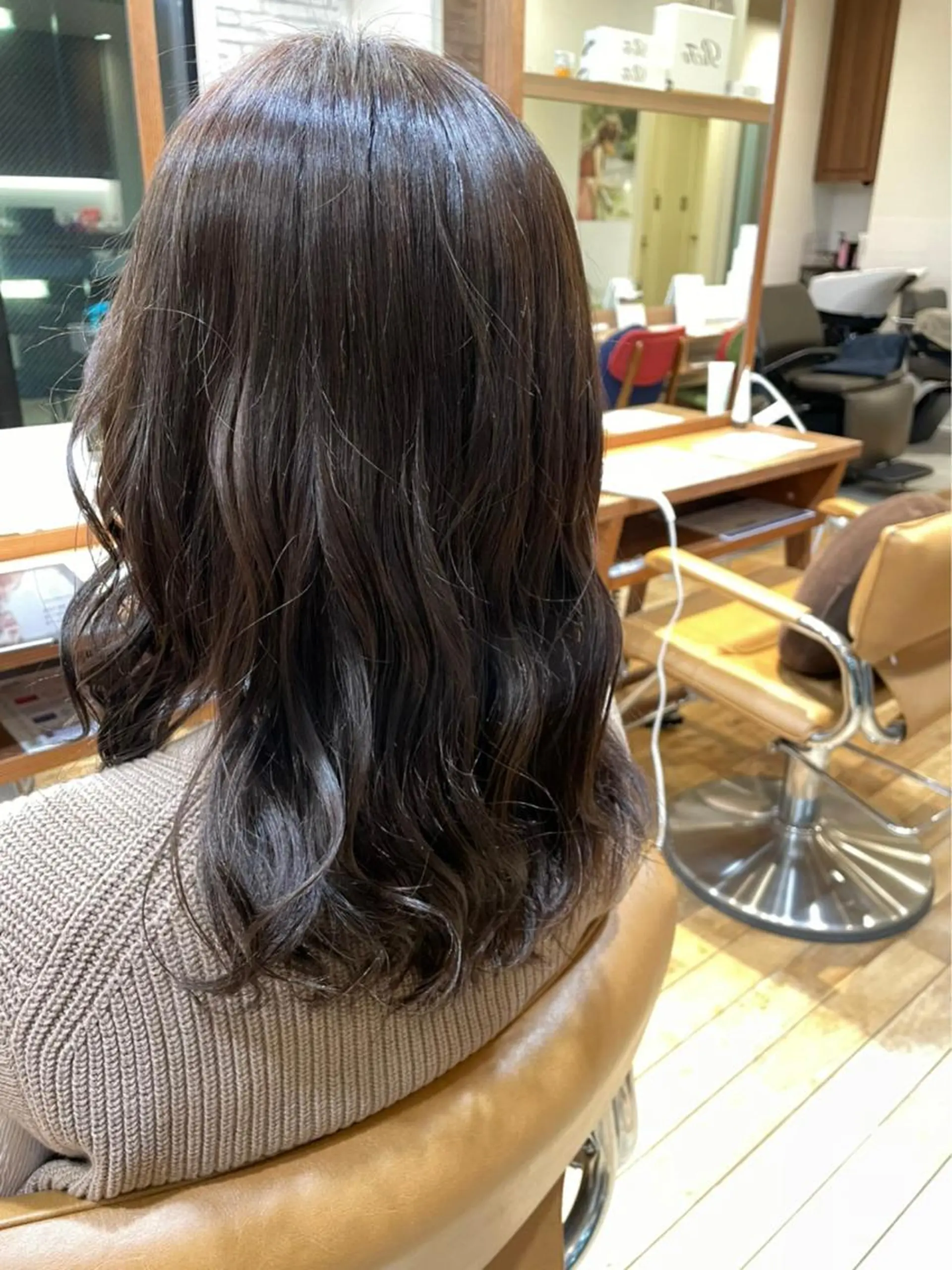 セミロング 山本　恵 (やまもと  けい)のヘアスタイル