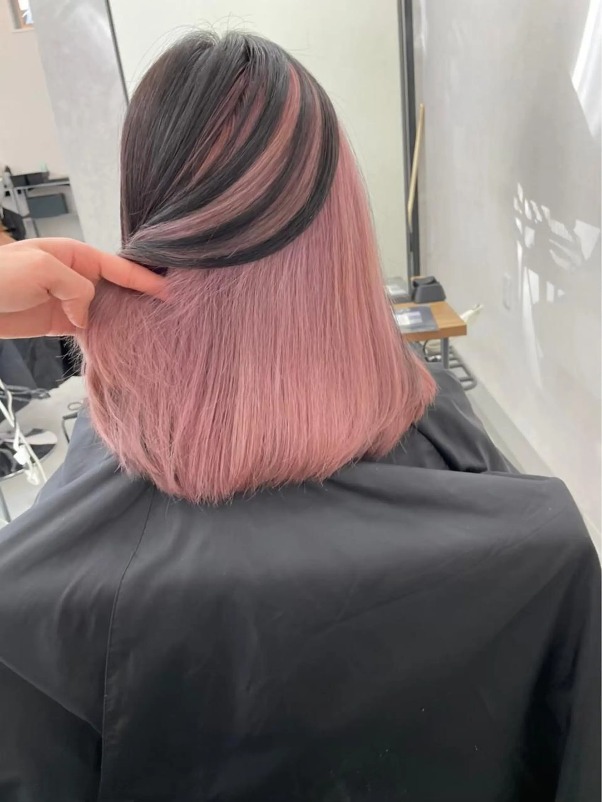 ミディアム カラー ショートボブ ミディアムパーマ バレイヤージュ ブリーチ ケアブリーチ hair terra ce M奈良店のヘアスタイル
