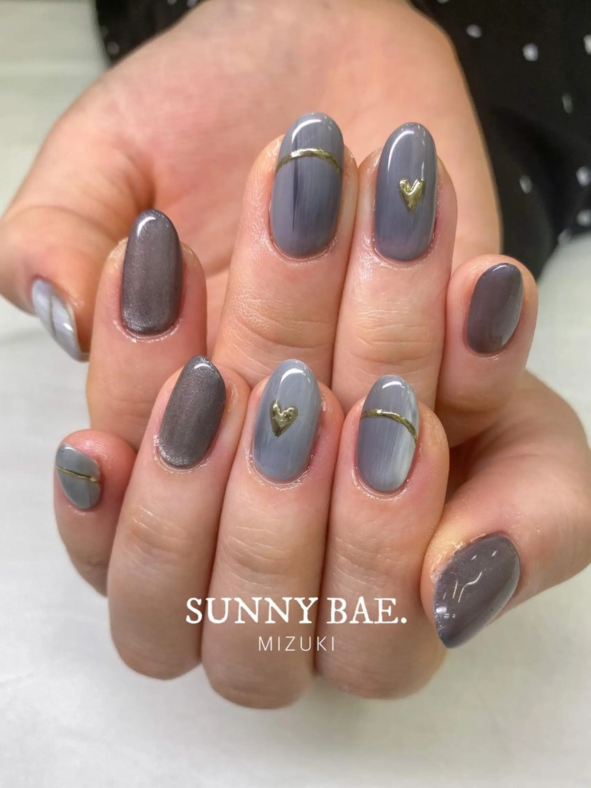 ネイル フレンチネイル ハート マグネットネイル ミラーネイル SUNNY BAE. 🌼MIZUKIのネイルデザイン