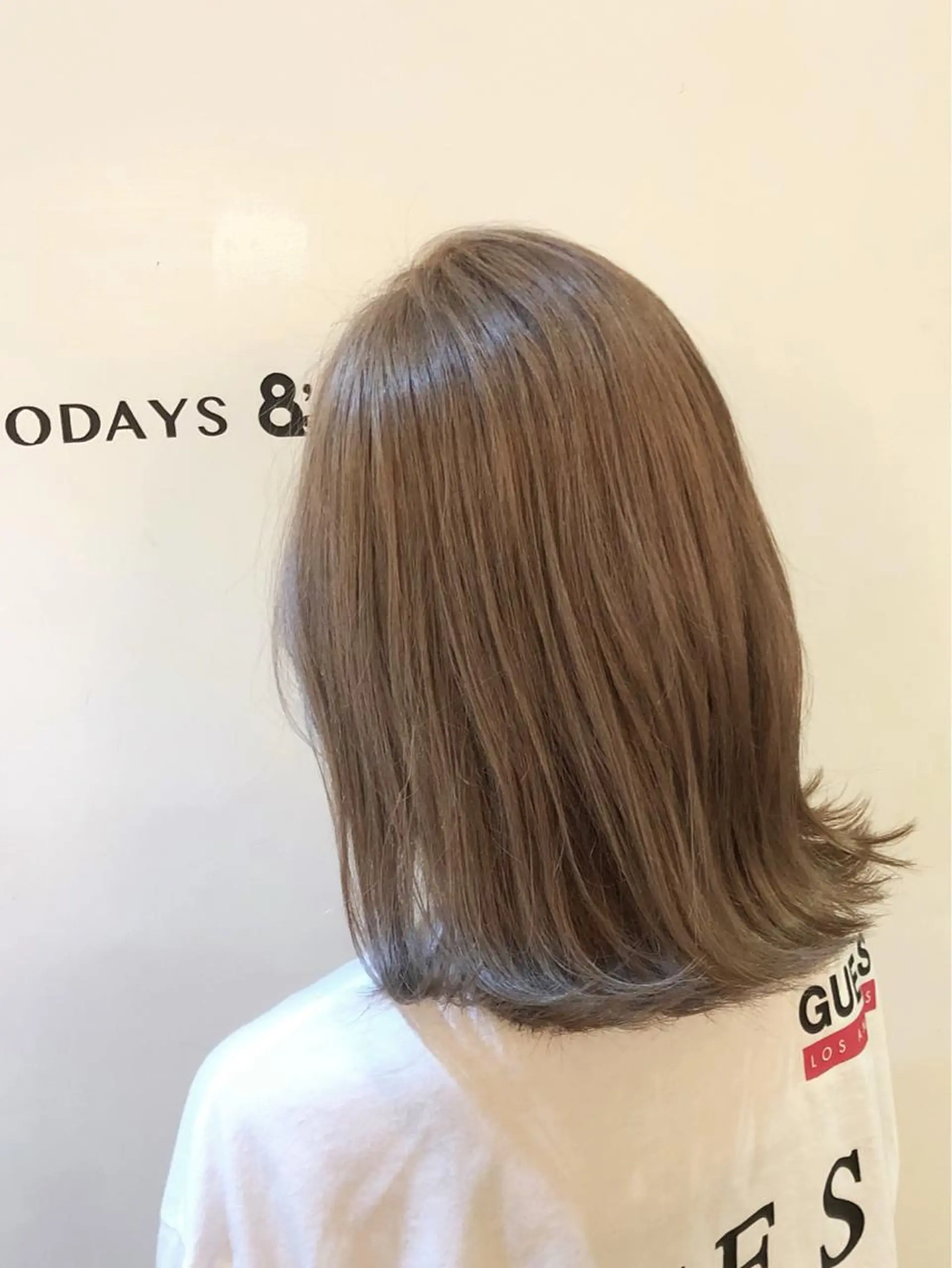 ミディアム アッシュ EIGHT 船橋のヘアスタイル