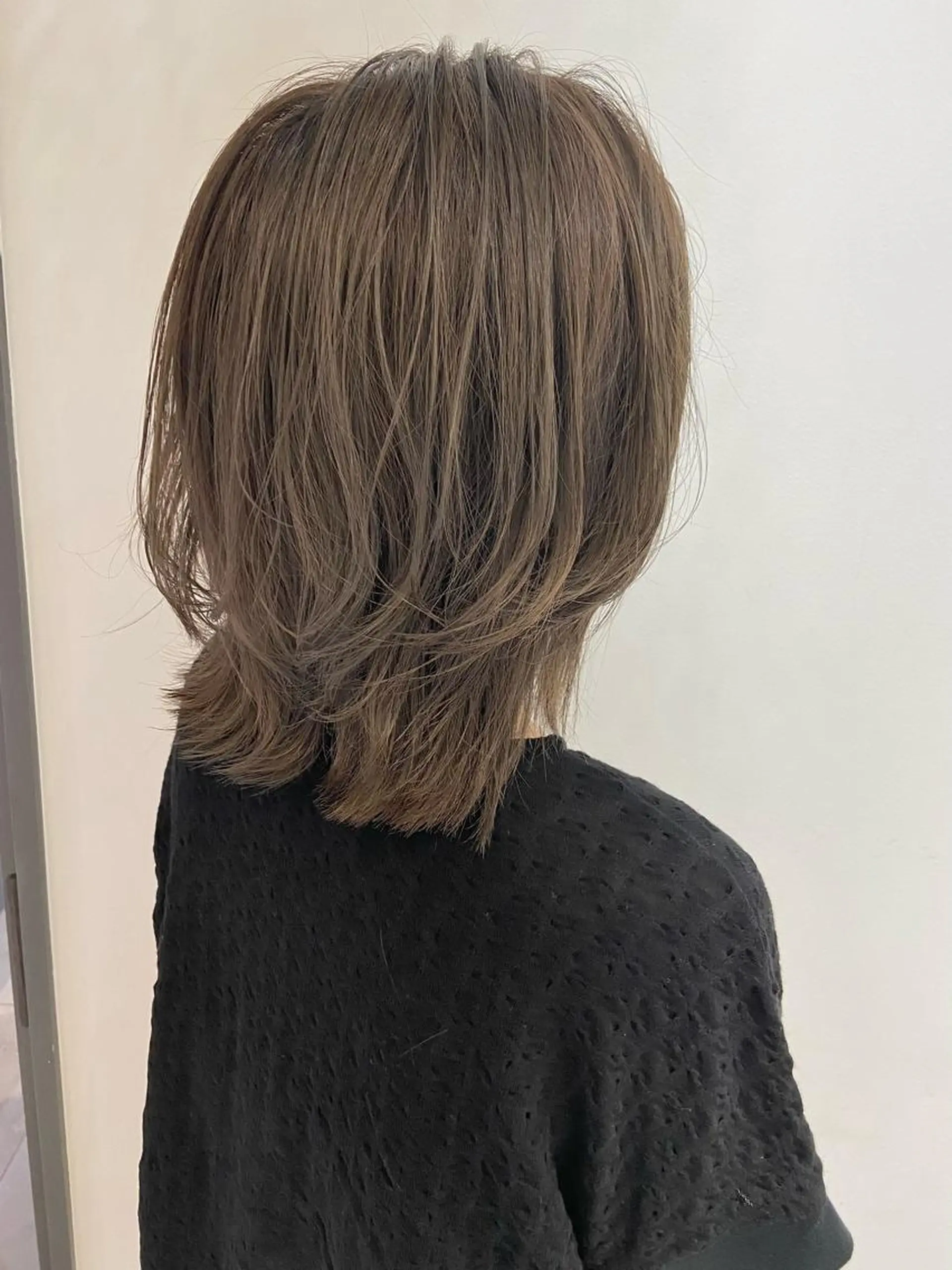 ミディアム ヘアカラー 🐺ウルフ/レイヤー 似合わせ‎🤍沙羅のヘアスタイル