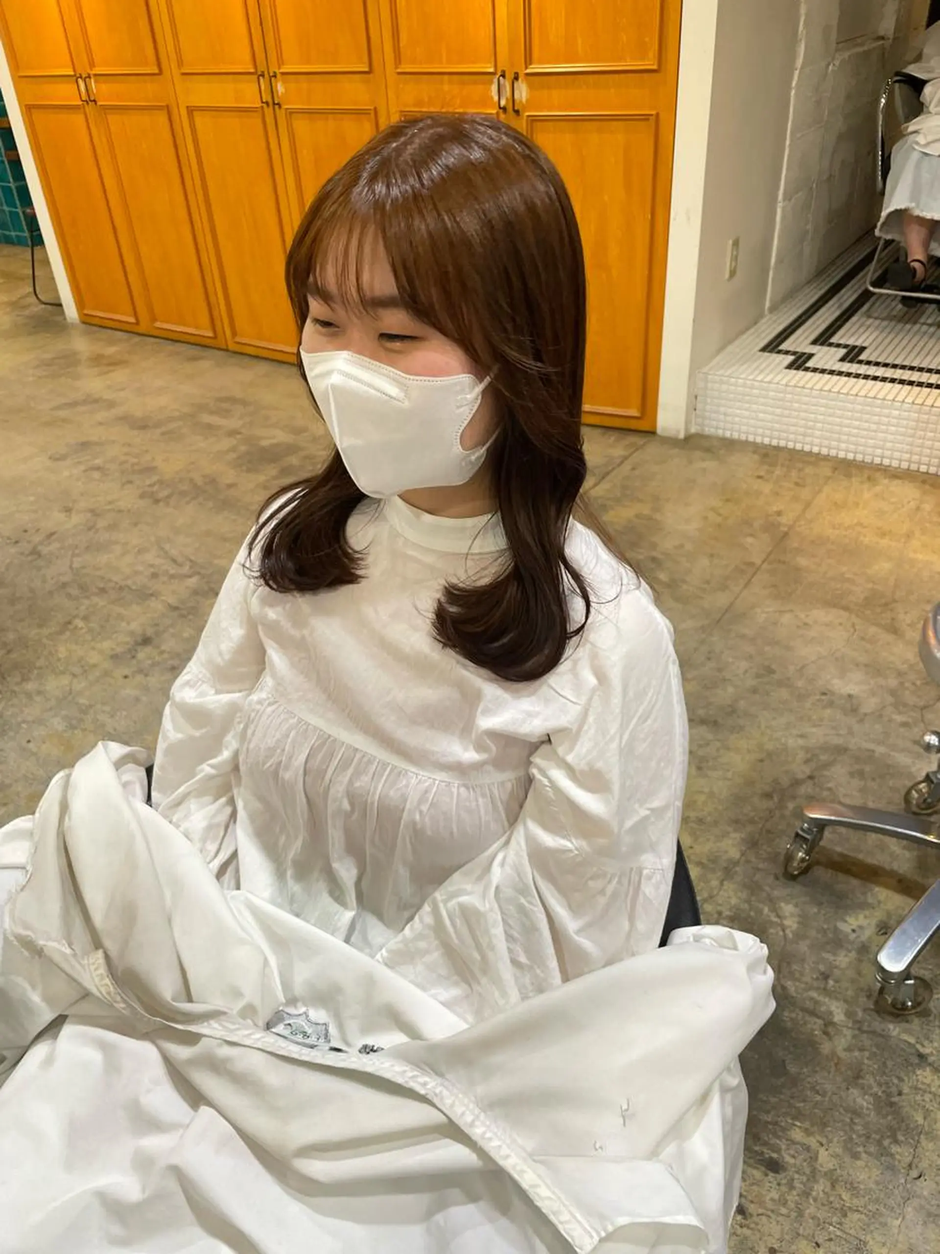 セミロング カラー ブラウンカラー オレンジ オレンジブラウン カット ヘアカラー トリートメント MIOベージュカラー 柔らかいカラーのヘアスタイル