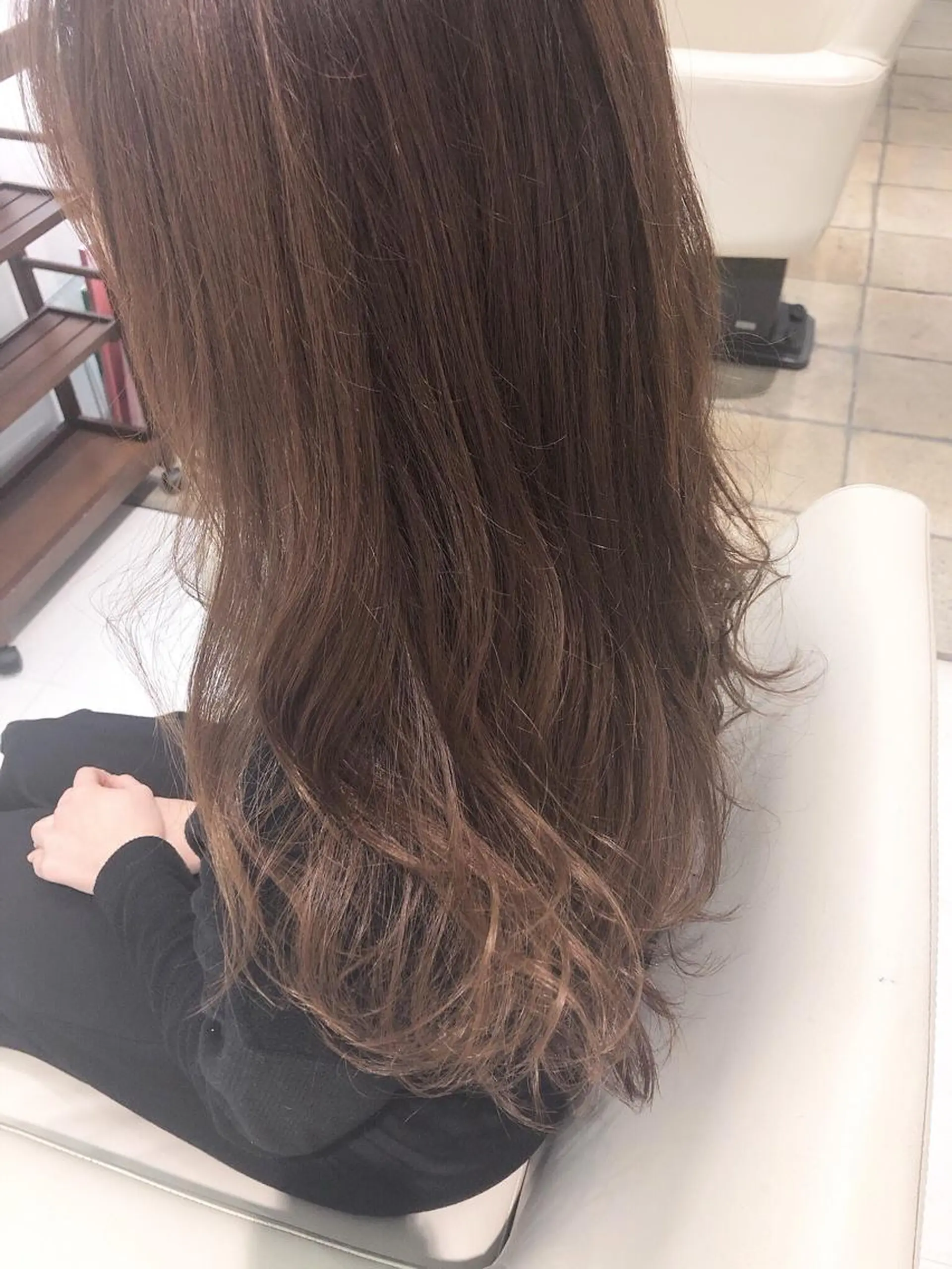 ロング パーマ デジタルパーマ カット パーマ トリートメント 尾島 光季のヘアスタイル