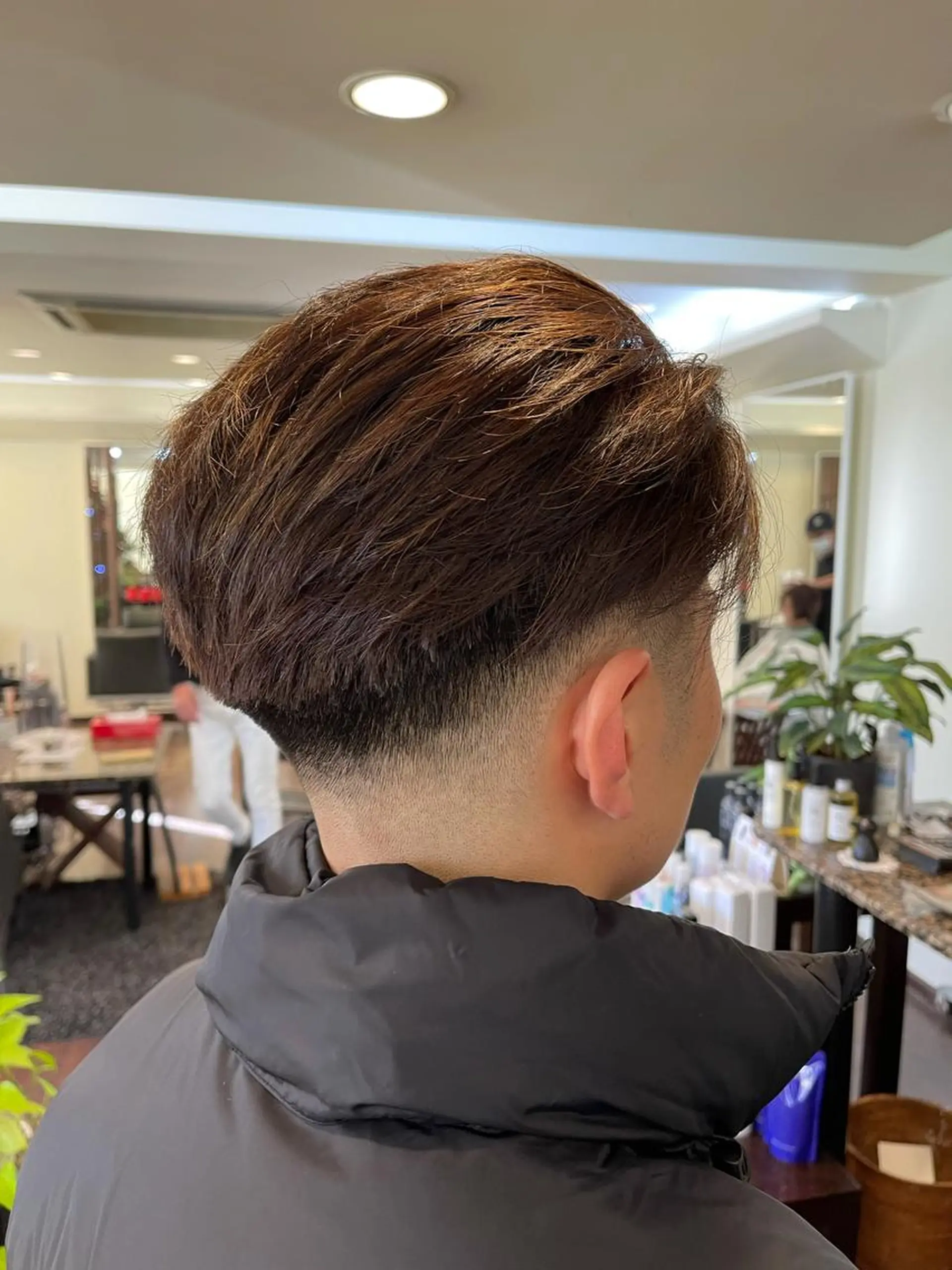 ショート メンズ フェードカット 刈り上げ カット peakshair所属・北堀江メンズパーマ 特化◎下村悠人のヘアスタイル