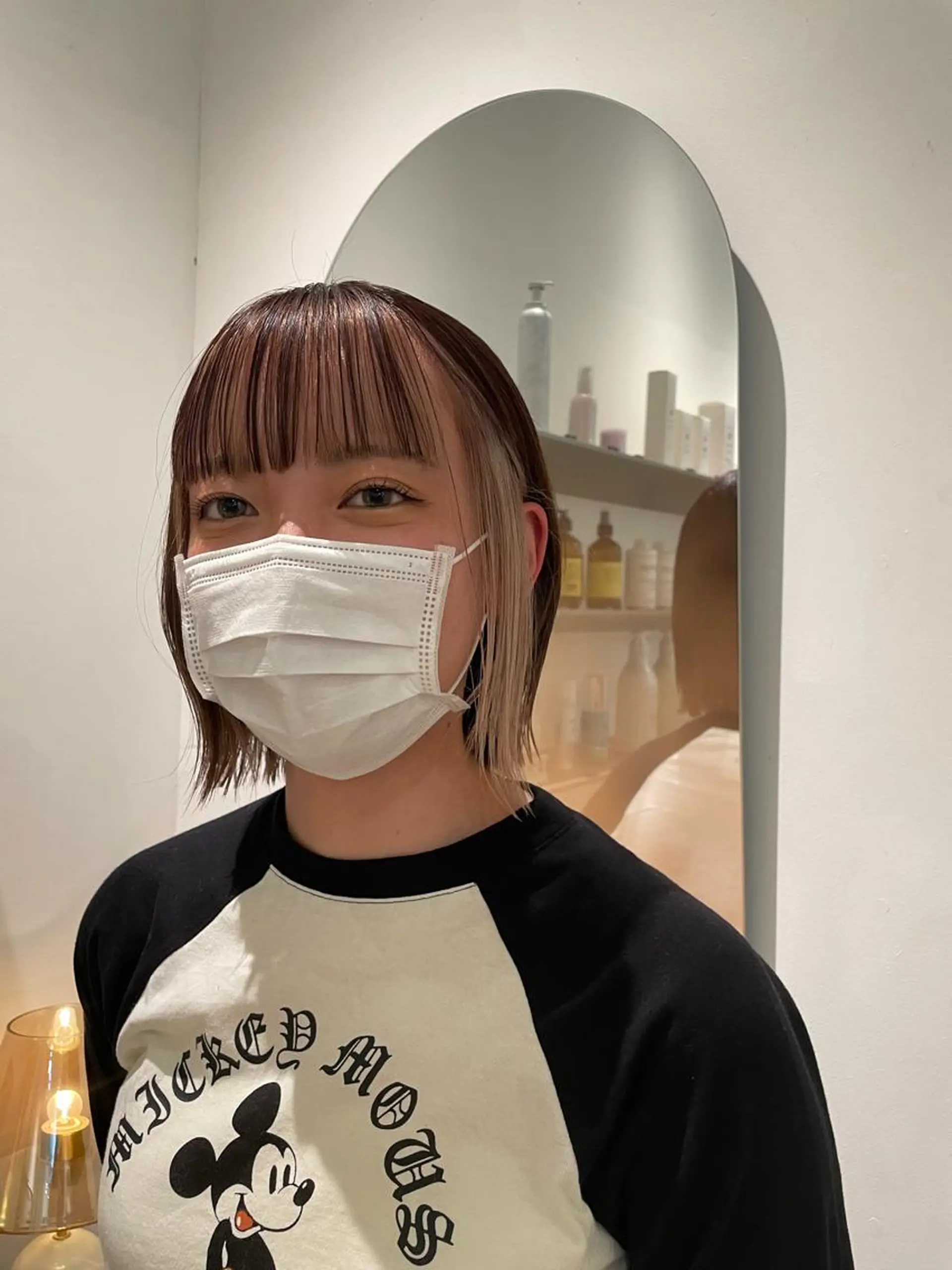 ミディアム カラー ベージュカラー HITOMI ショートカットのヘアスタイル