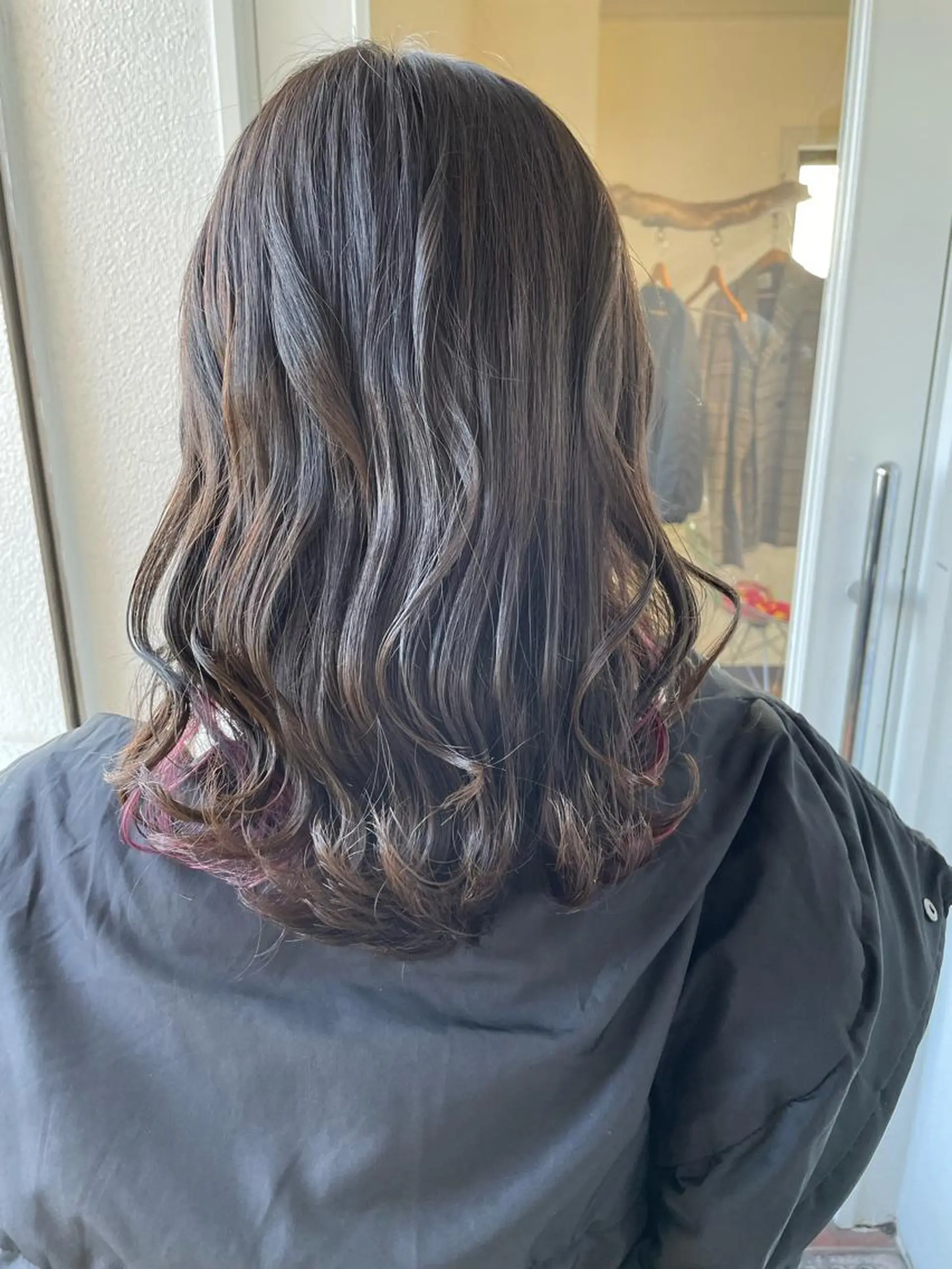 セミロング カット 岩崎 祐大のヘアスタイル