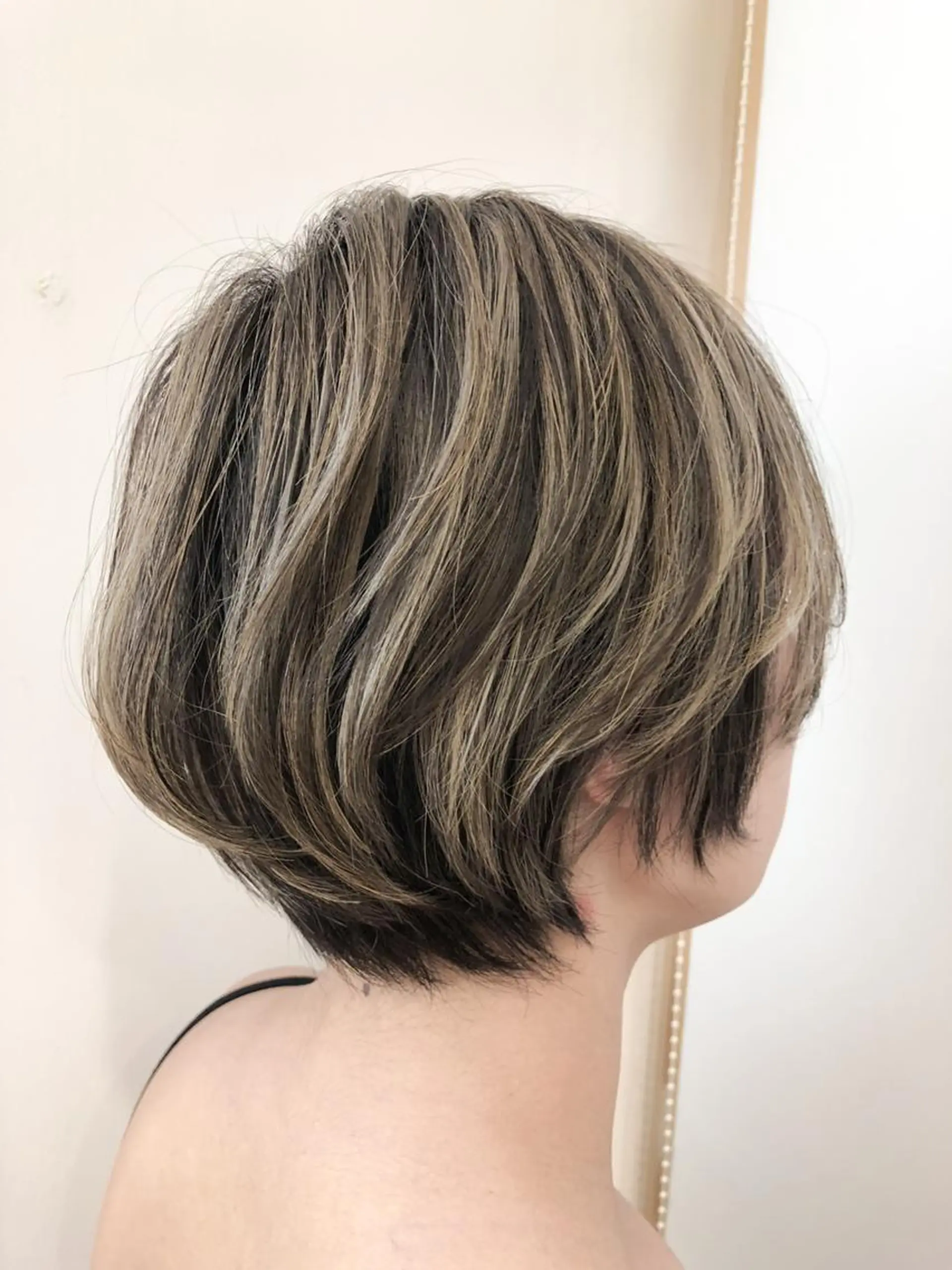 ショート カラー ハイライトカラー ハイライト ショートヘア WONK. ウォンク 心斎橋のヘアスタイル