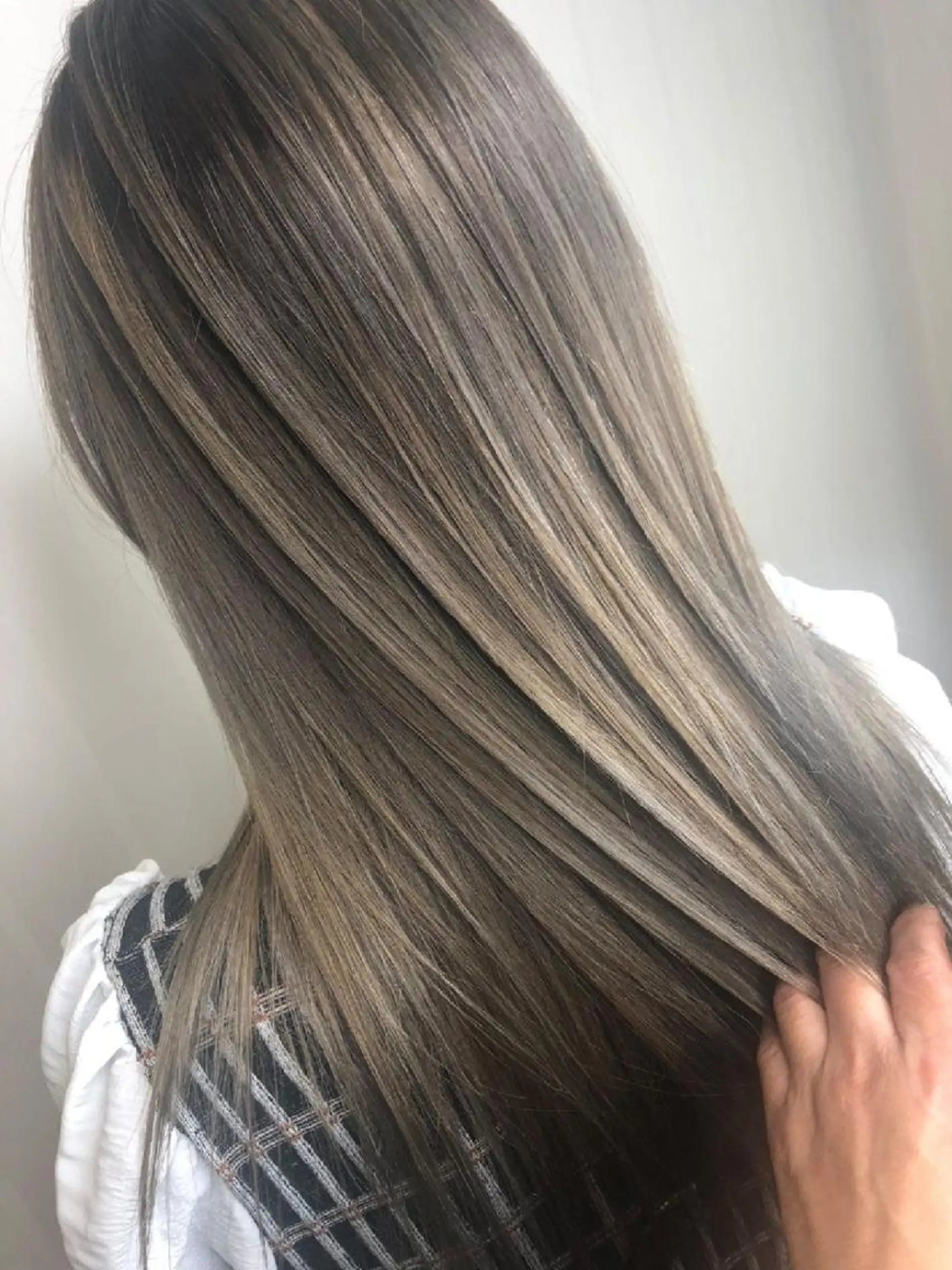 ロング ハイライト レイヤーカット メテオ取扱✨美髪 矯正✨HiroNYのヘアスタイル