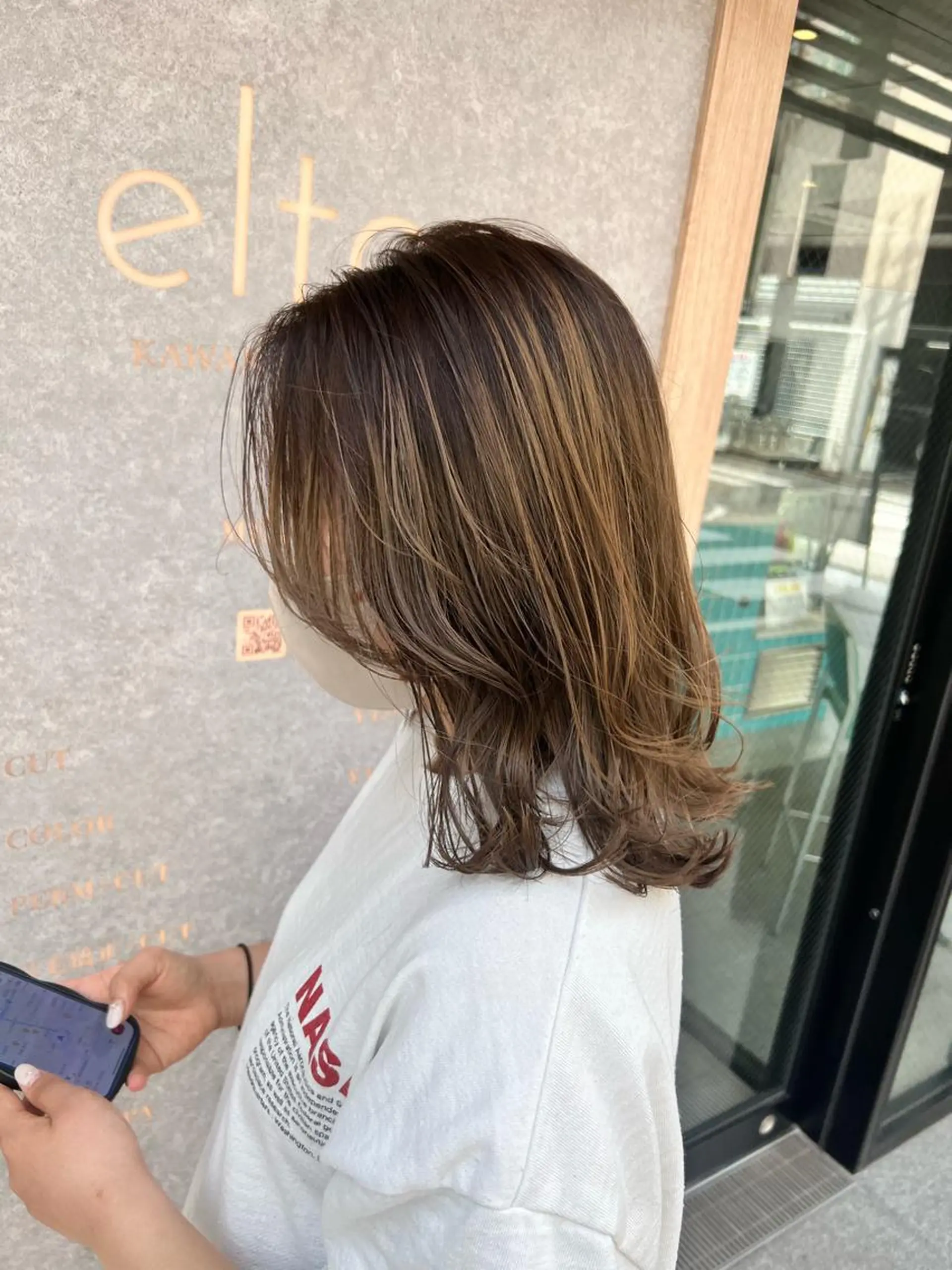 ミディアム カラー ヘアカラー トリートメント ブリーチしたのに 色持ち1.5ヶ月のヘアスタイル