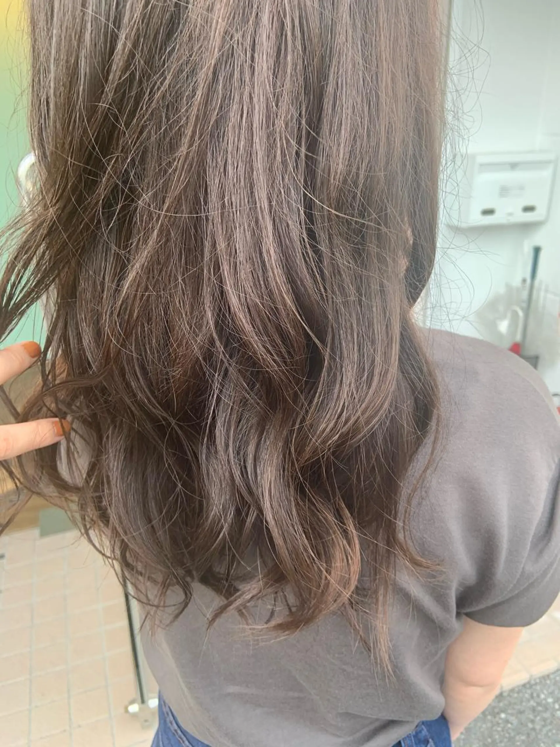 ミディアム カラー ヘアアレンジ カット ヘアカラー 山下 加織のヘアスタイル