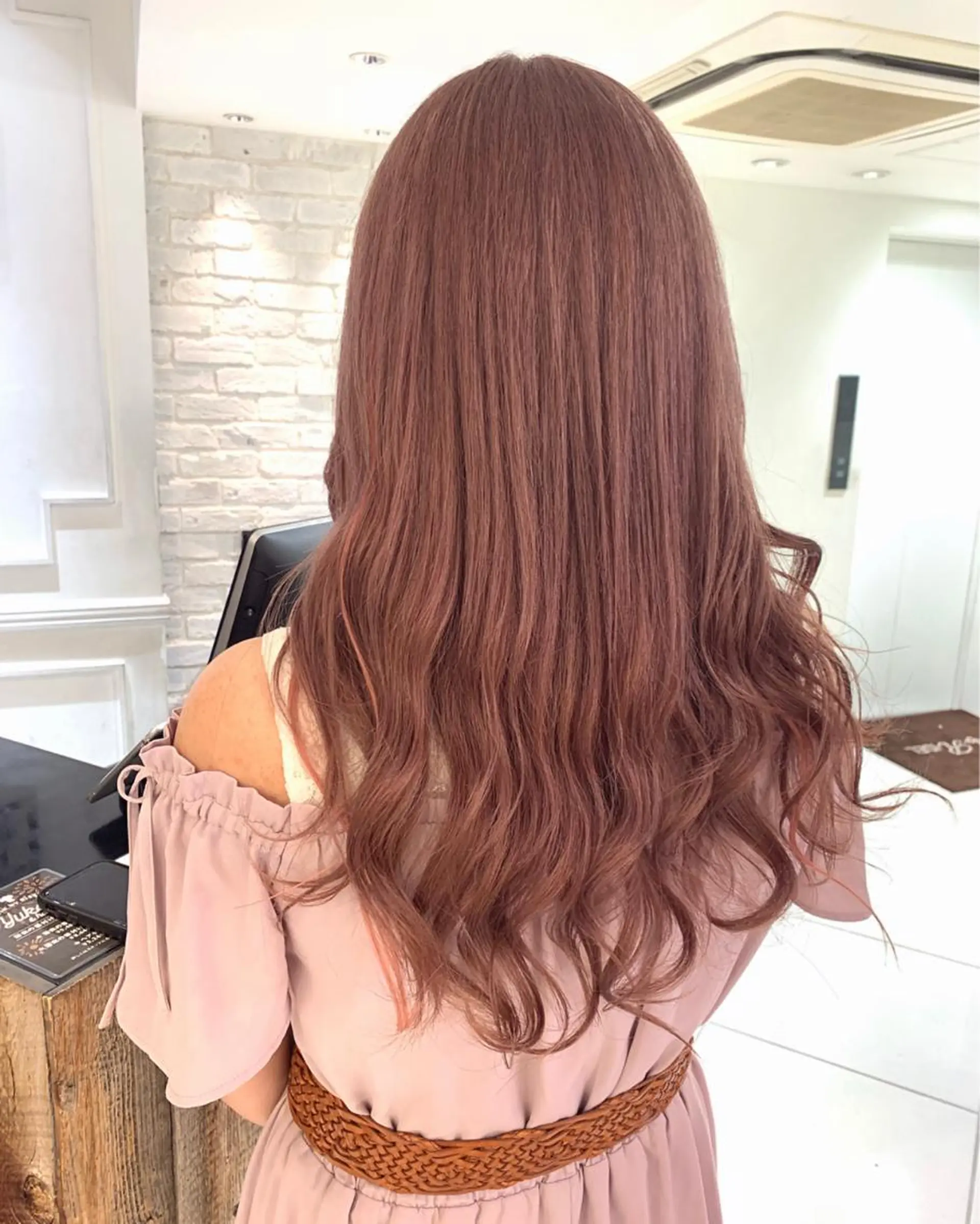 セミロング カラー ベージュカラー ブラウンカラー グレージュ ピンクカラー ピンクベージュ エクステ　ユノキ リョウタのヘアスタイル
