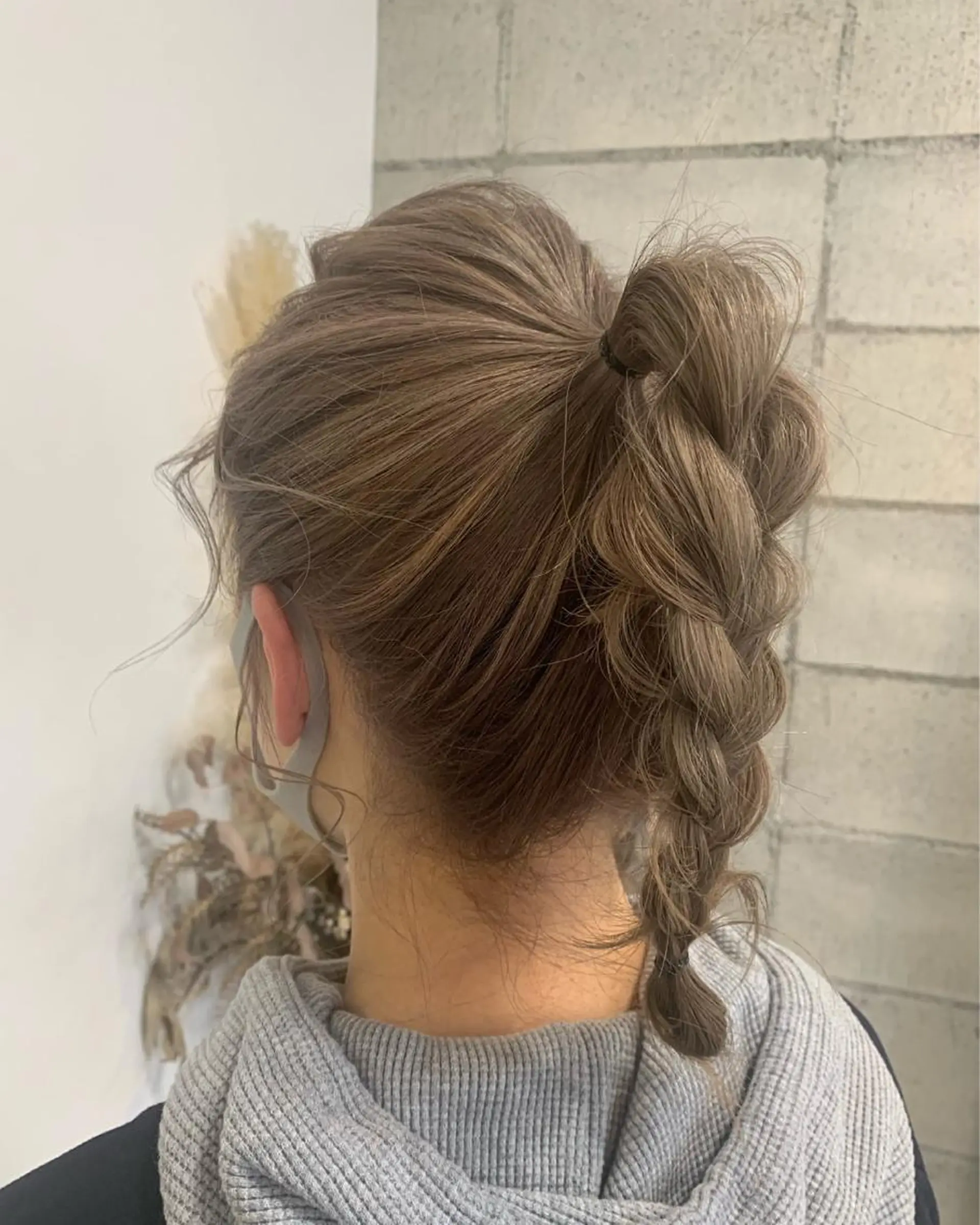 セミロング 品川 美和のヘアスタイル