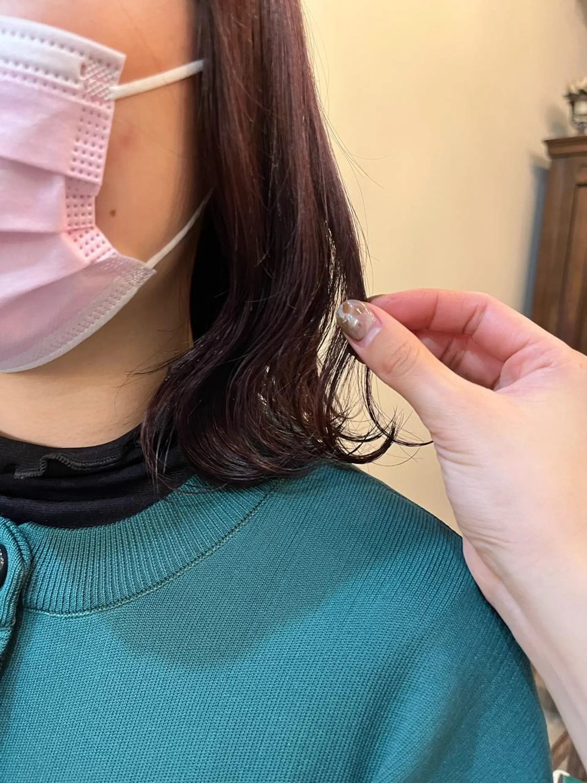 ミディアム 神谷 夏帆のヘアスタイル