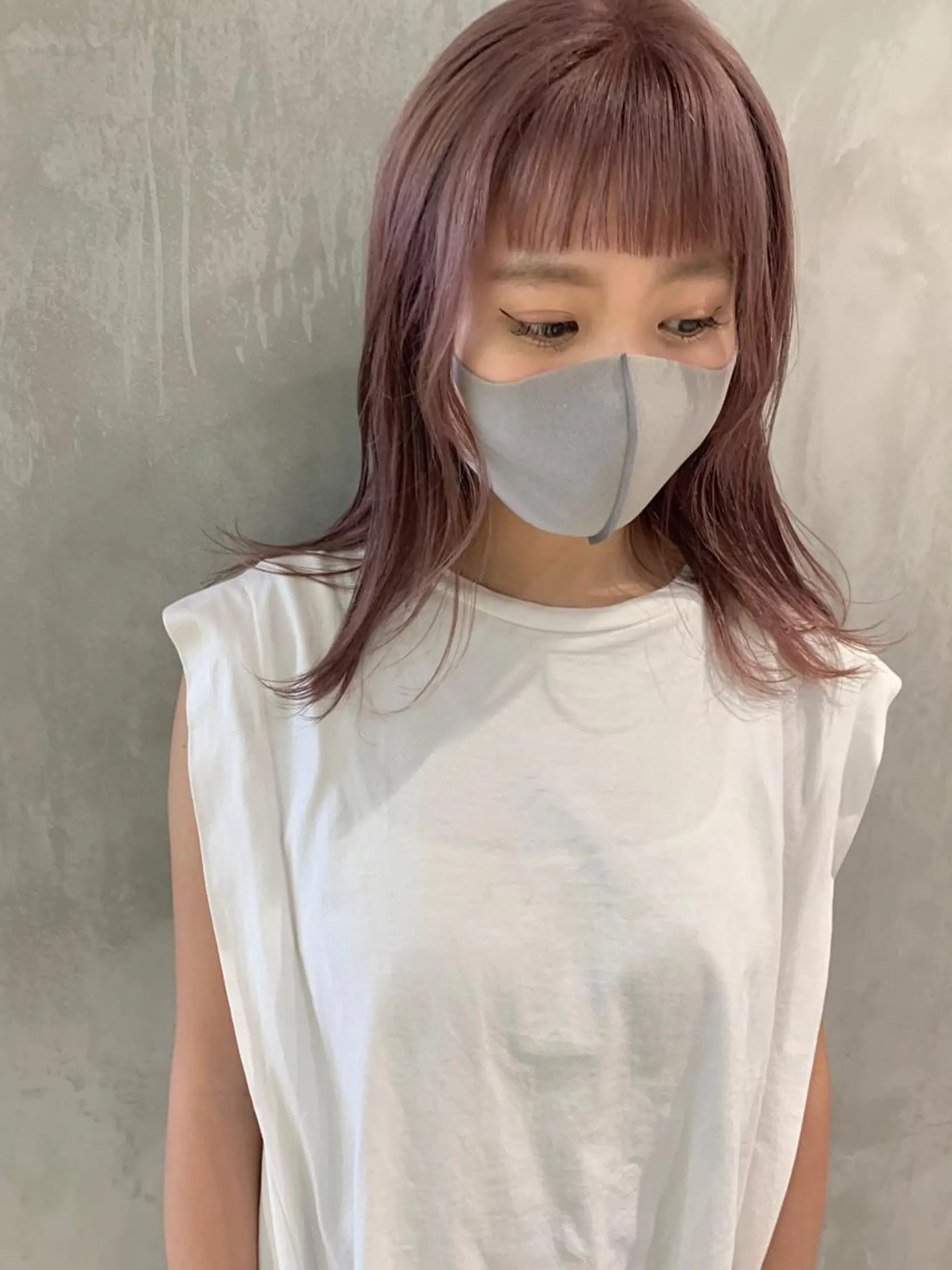 セミロング カラー ヘアアレンジ ブリーチ ピンクカラー オン眉 艶ハイトーン/ヘア アレンジAYAKAのヘアスタイル