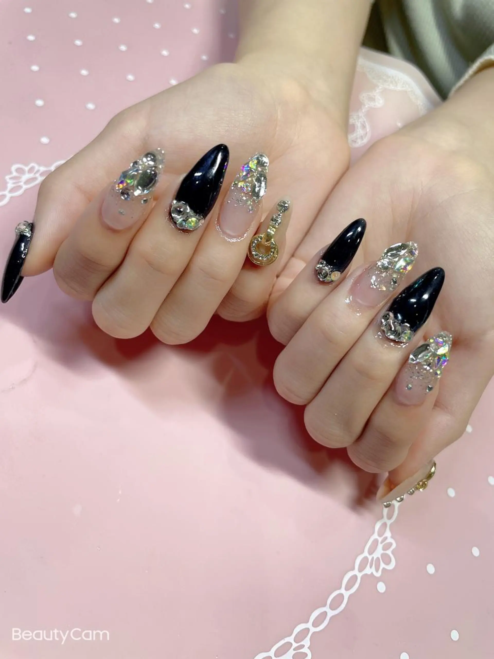 ミディアム ネイル ハンドネイル 《LB》ラブリエ Nail&eyeのマツエク・マツパデザイン