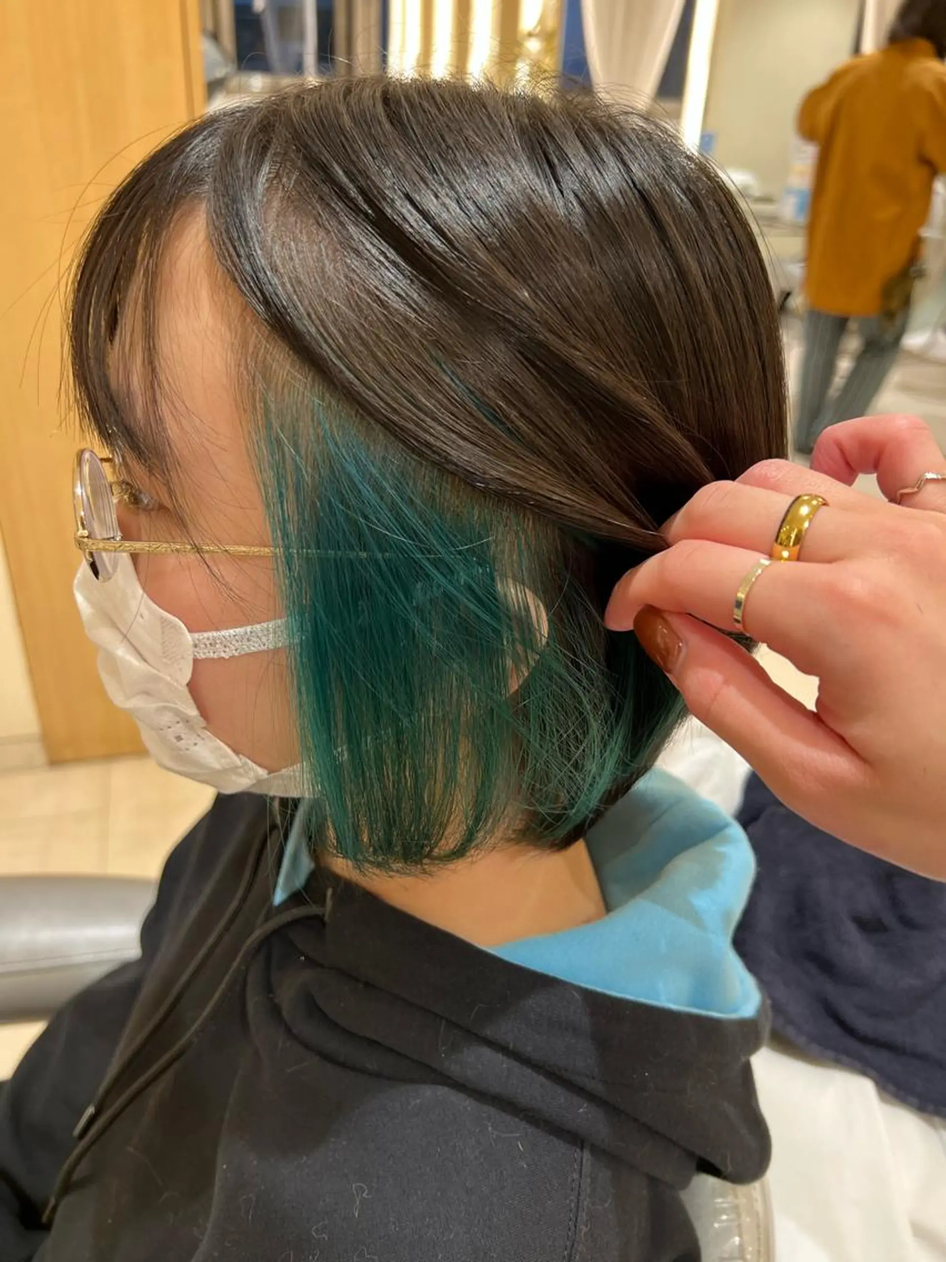 カラー 久永 菫のヘアスタイル