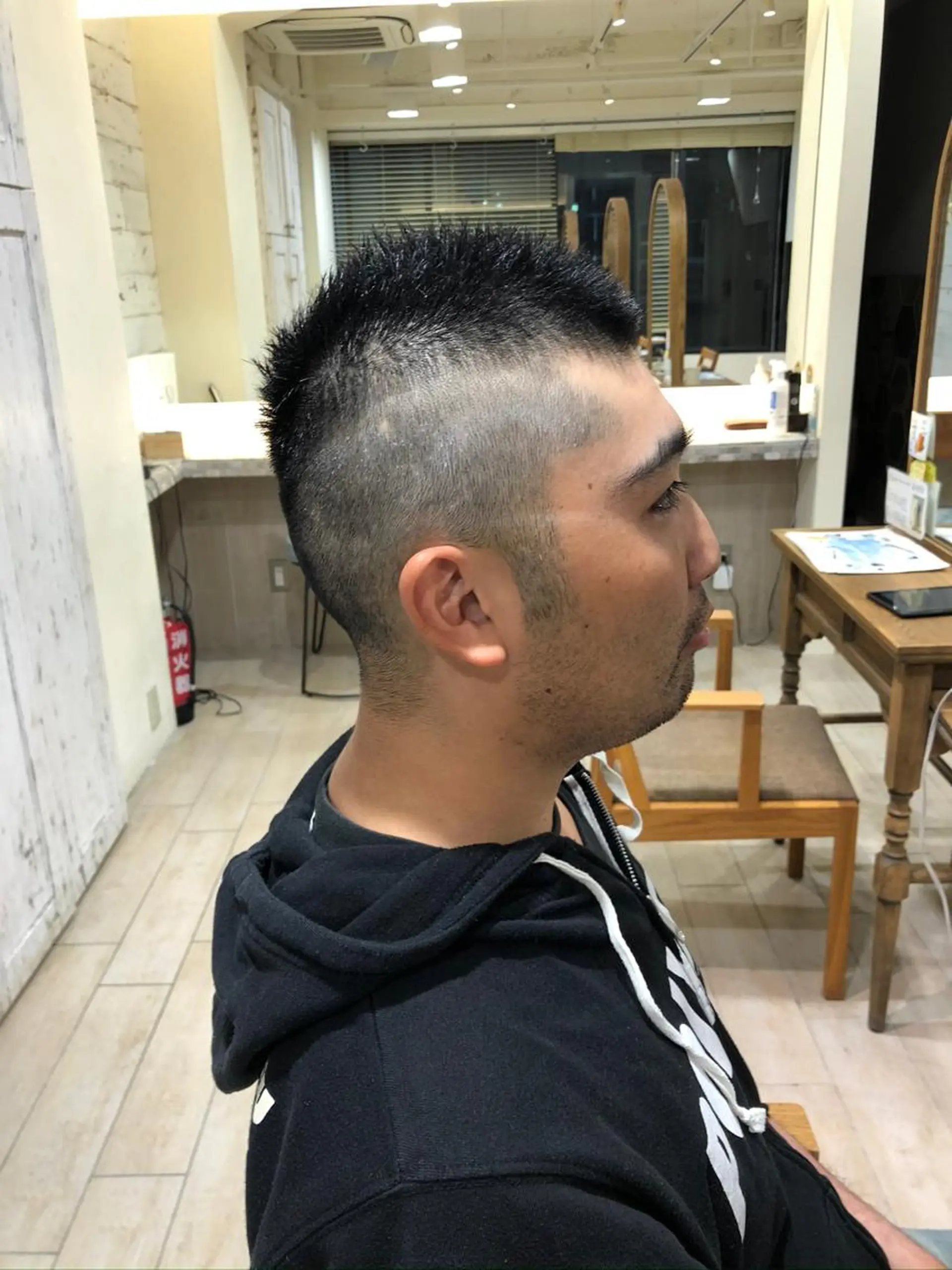 ショート メンズ カット パーマ すげ さやかのヘアスタイル