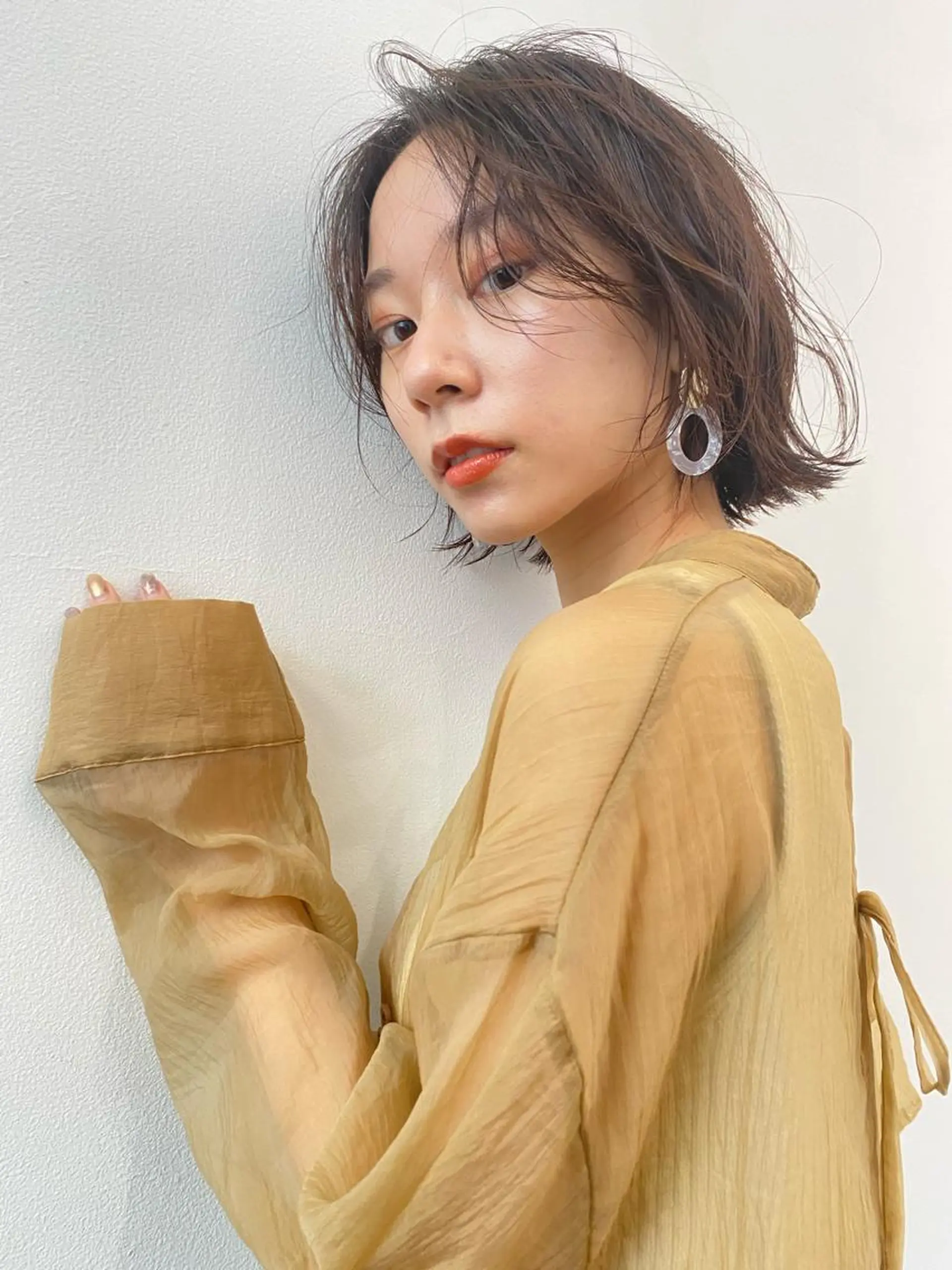 ミディアム カラー THE DAY所属・AKI HASHIMOTOのヘアスタイル