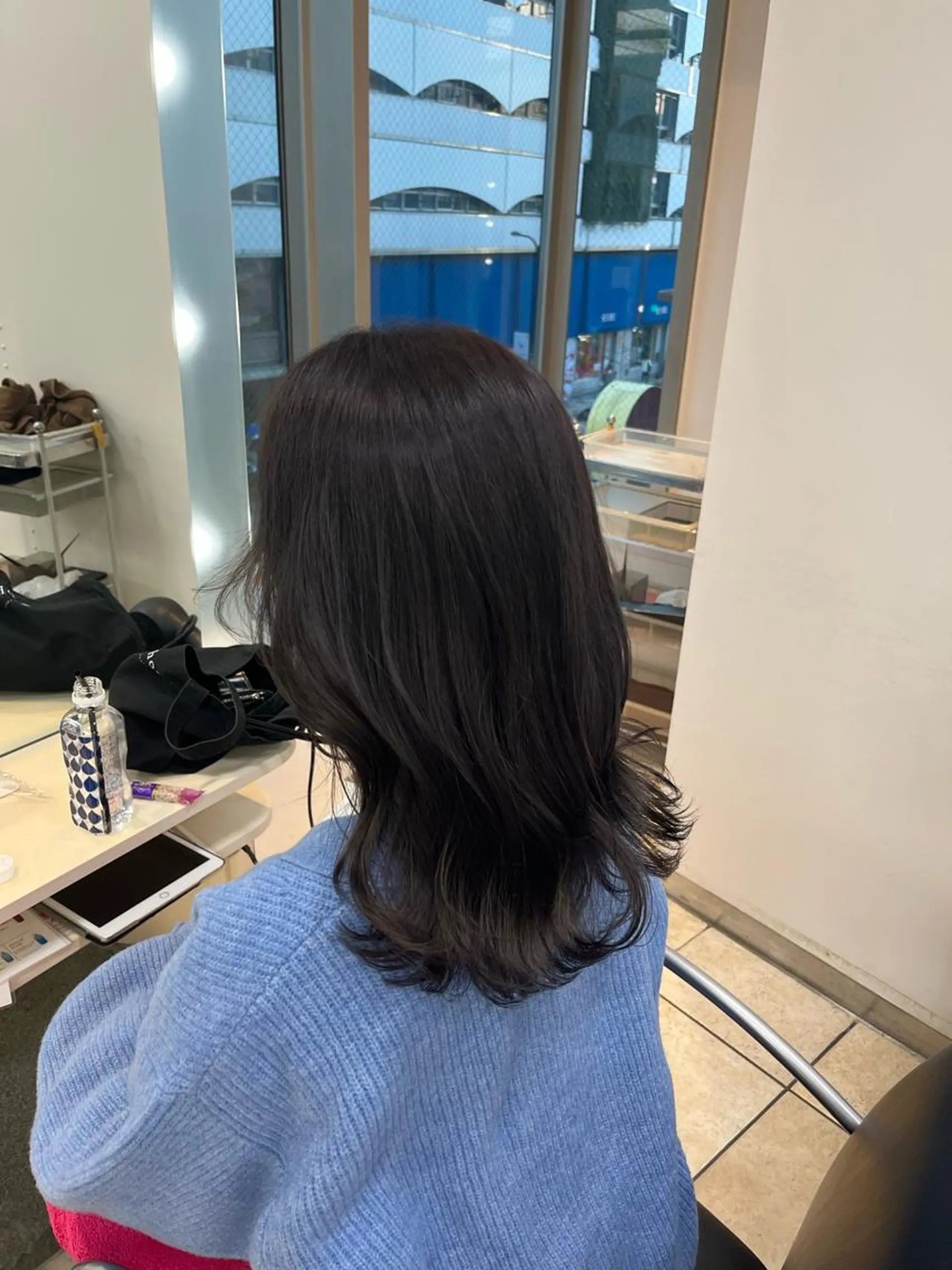 セミロング ラベンダーベージュ MITSUKI🤍 モテ髪×韓国レイヤーのヘアスタイル