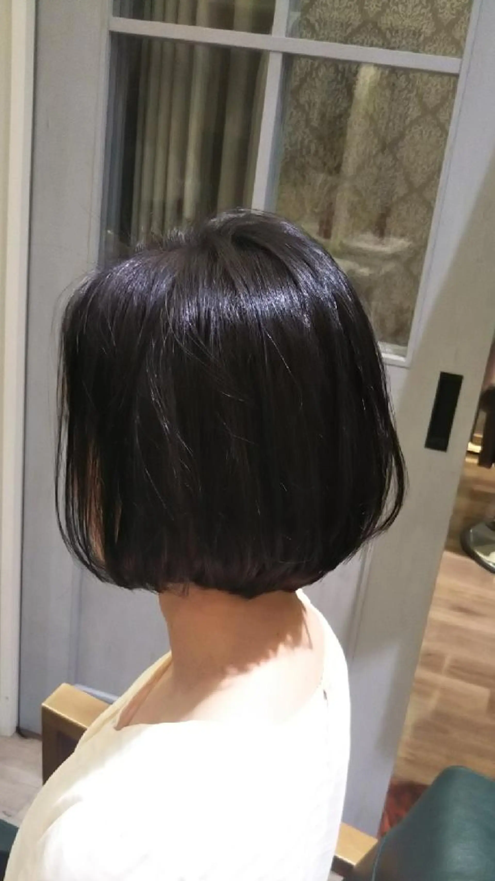 ミディアム ボブ ジャスミン　PETZ所属・ショートスタイルの鬼 ヒロシのヘアスタイル